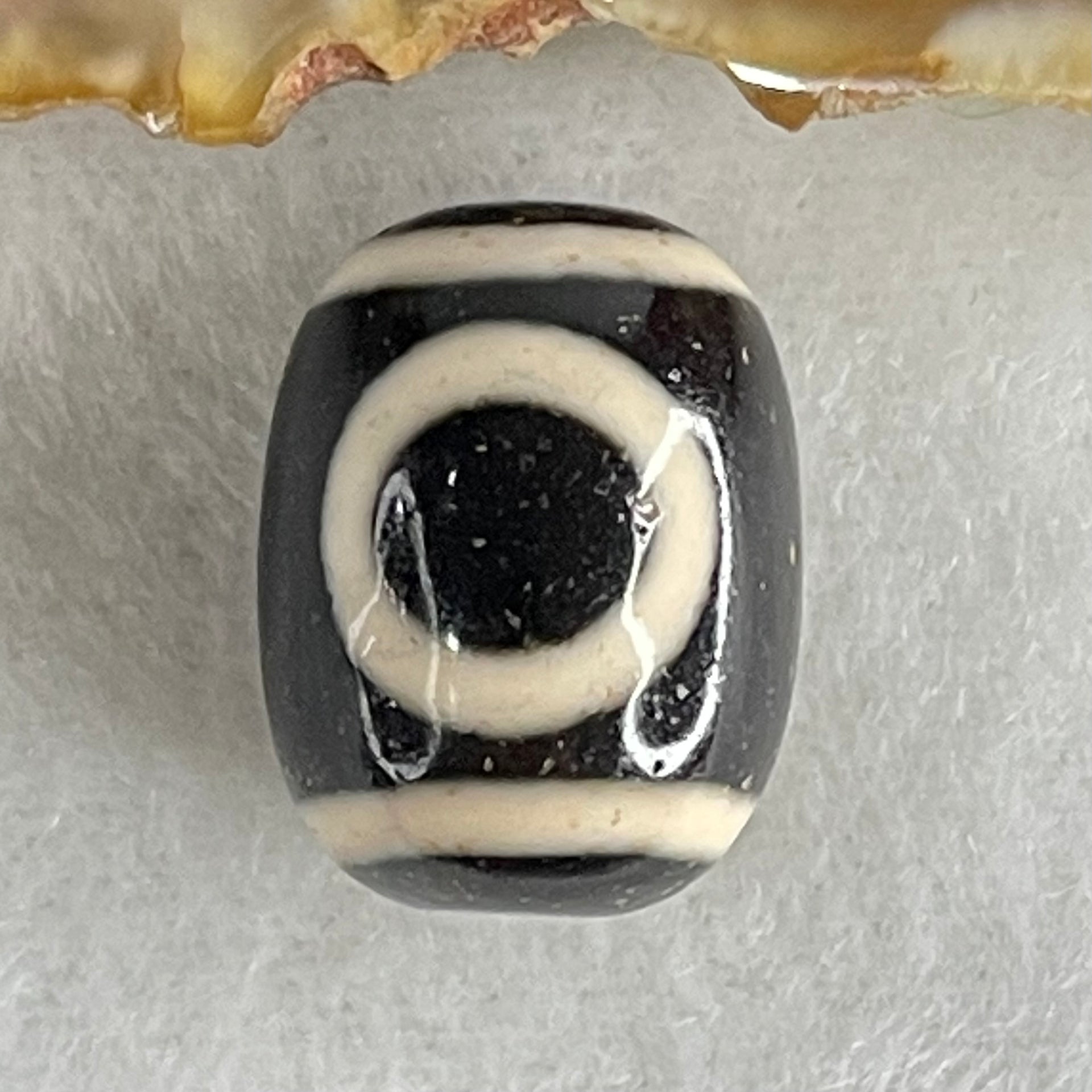 Natural Powerful Tibetan Old Oily Agate 1 Eye With Swastika Dzi Bead (Hotu Dzi) 5.20g 17.9 by 13.8mm - Huangs Jadeite and Jewelry Pte Ltd