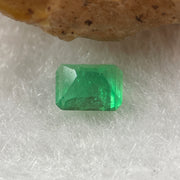 Natural Colombia Green Emerald (Beryl) Cut-Cornered Rectangular step cut 0.50ct 5.5 by 4.2 by 3.1mm - Huangs Jadeite and Jewelry Pte Ltd