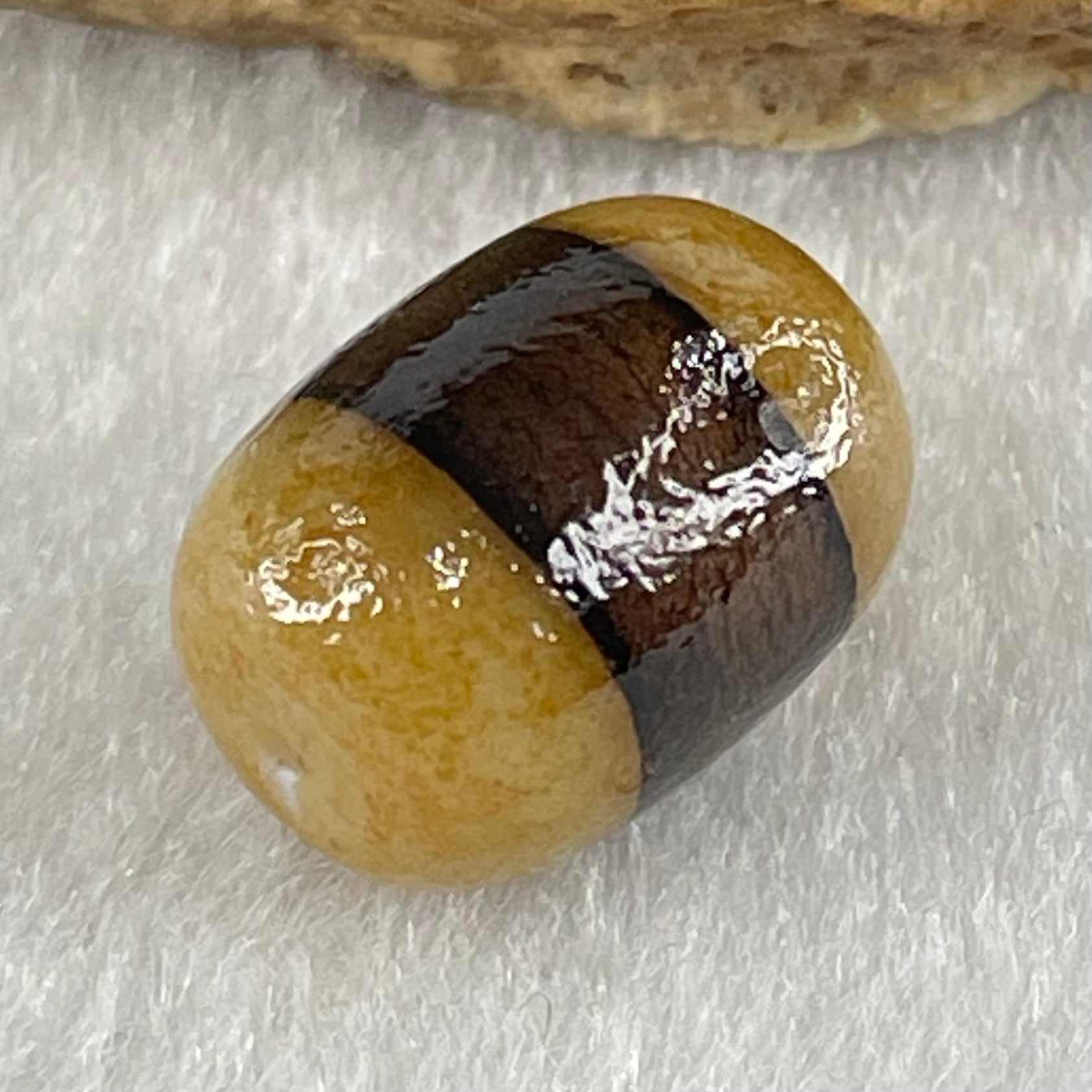 Natural Powerful Tibetan Old Oily Agate 1 Lines Dzi Bead Heavenly Master (Tian Zhu) 2.48g 14.0 by 10.5mm - Huangs Jadeite and Jewelry Pte Ltd