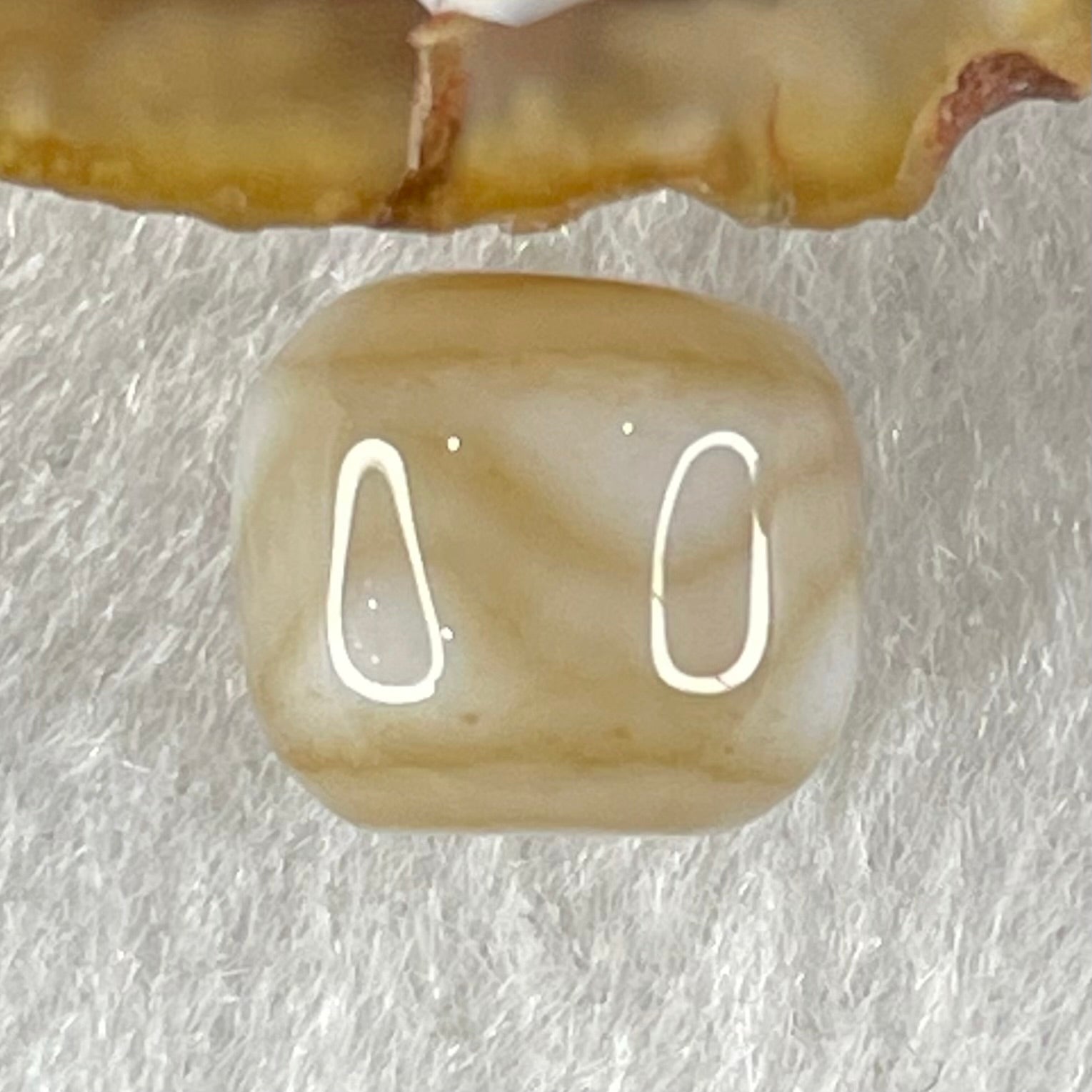 Natural Powerful Tibetan Old Oily Agate Tiger Tooth Daluo Dzi Bead Heavenly Master (Tian Zhu) 1.88g 9.7 by 11.0mm - Huangs Jadeite and Jewelry Pte Ltd