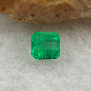 Natural Colombia Vivid Green Emerald (Beryl) Cut-Cornered Rectangular Step cut 0.44ct 4.8 by 4.6 by 2.9mm - Huangs Jadeite and Jewelry Pte Ltd