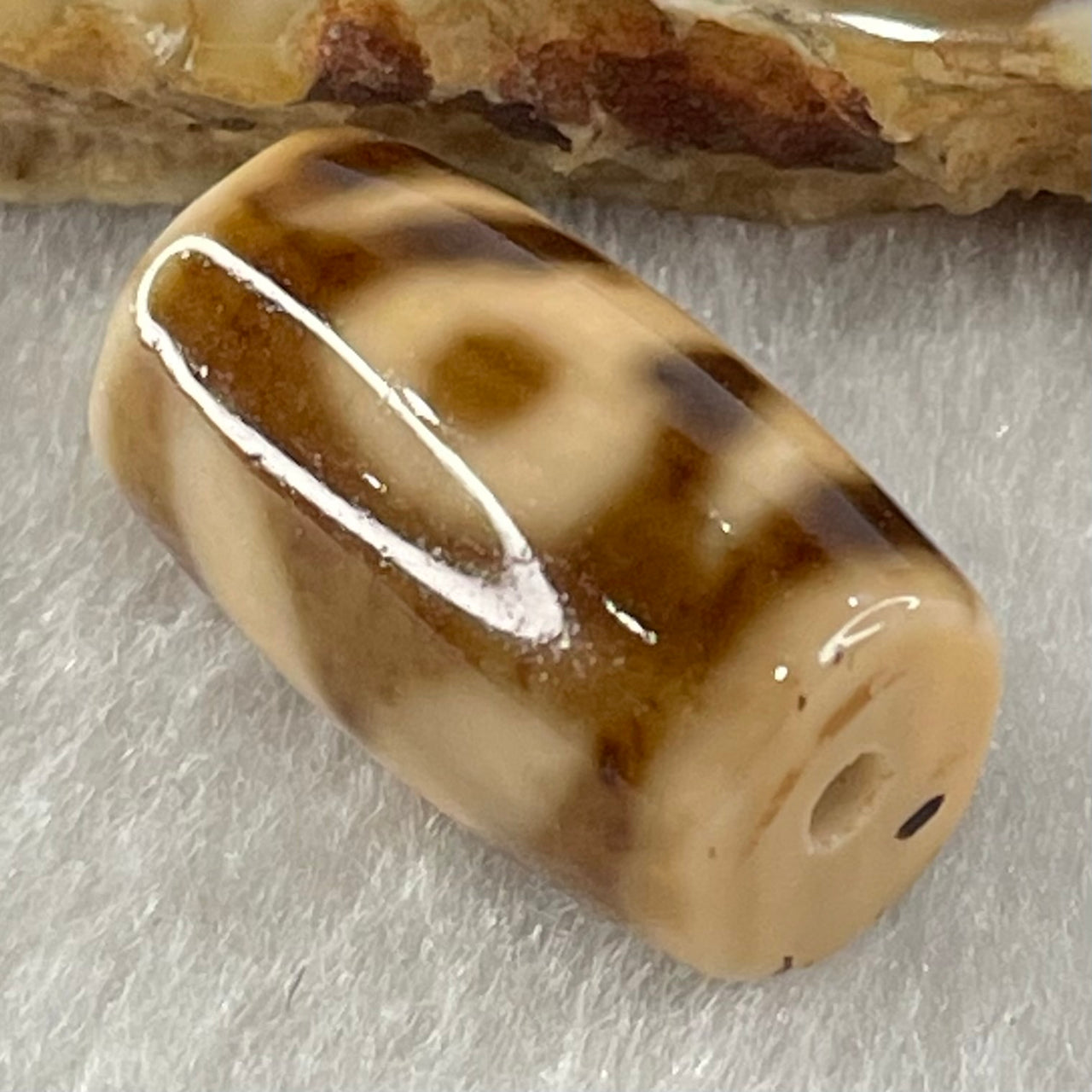 Natural Powerful Tibetan Old Oily Agate Patina Guiren Tairen Human Dzi Bead Totem Amulet Heavenly Master (Tian Zhu) 贵人天诛 4.71g 20.1 by 11.7mm - Huangs Jadeite and Jewelry Pte Ltd