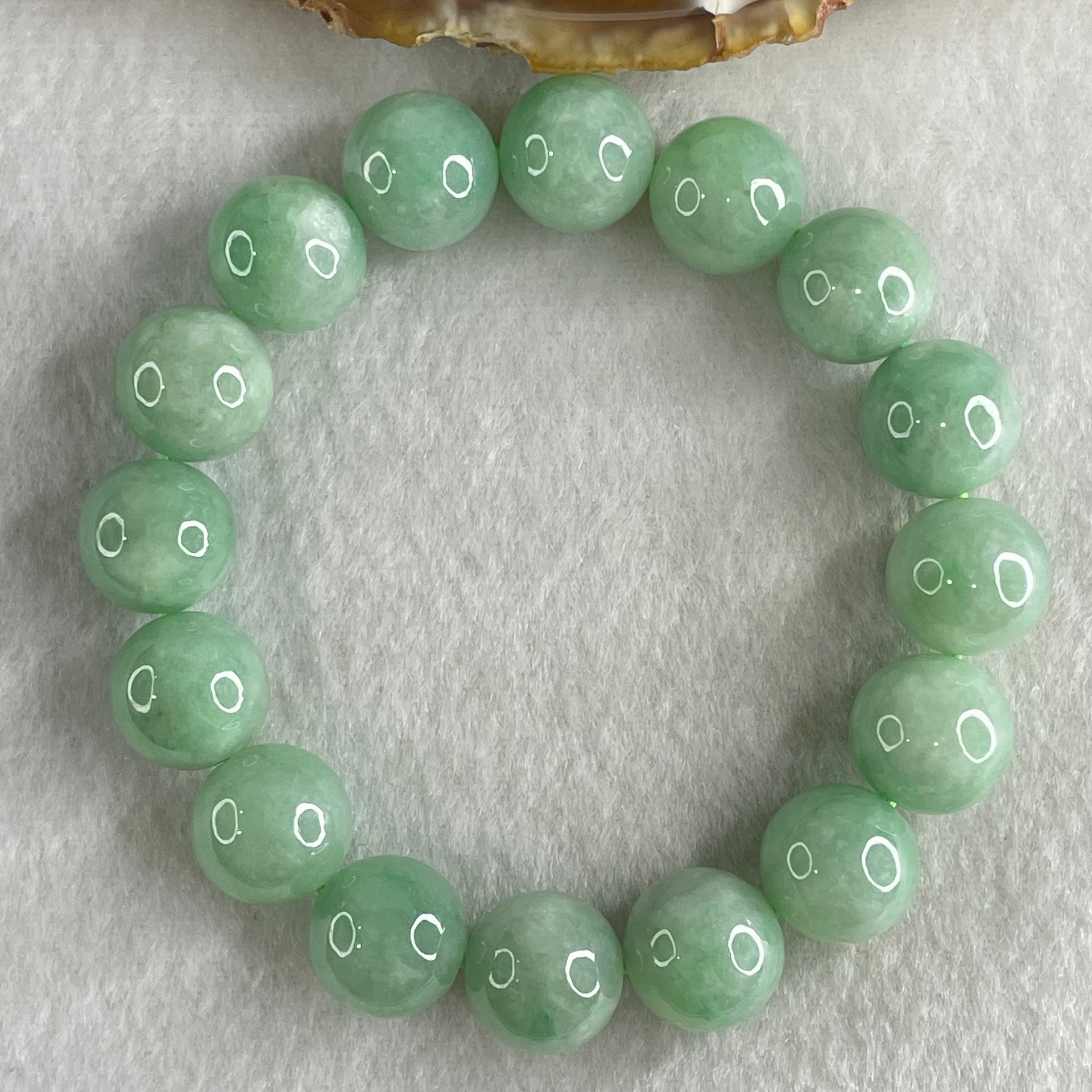 Type A Green Jadeite Beads Bracelet 59.95g 16cm 13.2mm 16 Beads - Huangs Jadeite and Jewelry Pte Ltd