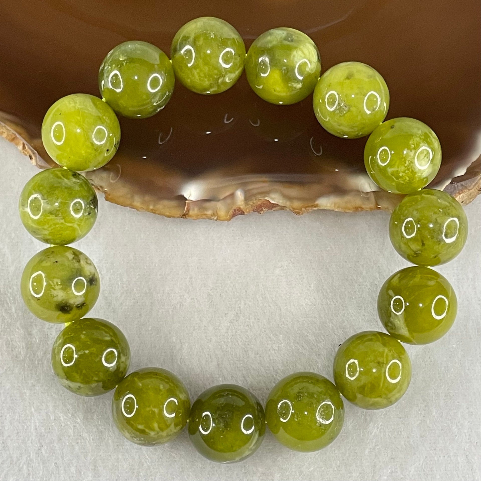 Natural Green Serpentine Jade Beads Bracelet 天然山由玉手链 56.19g 16.5cm 14.2mm 15 Beads - Huangs Jadeite and Jewelry Pte Ltd