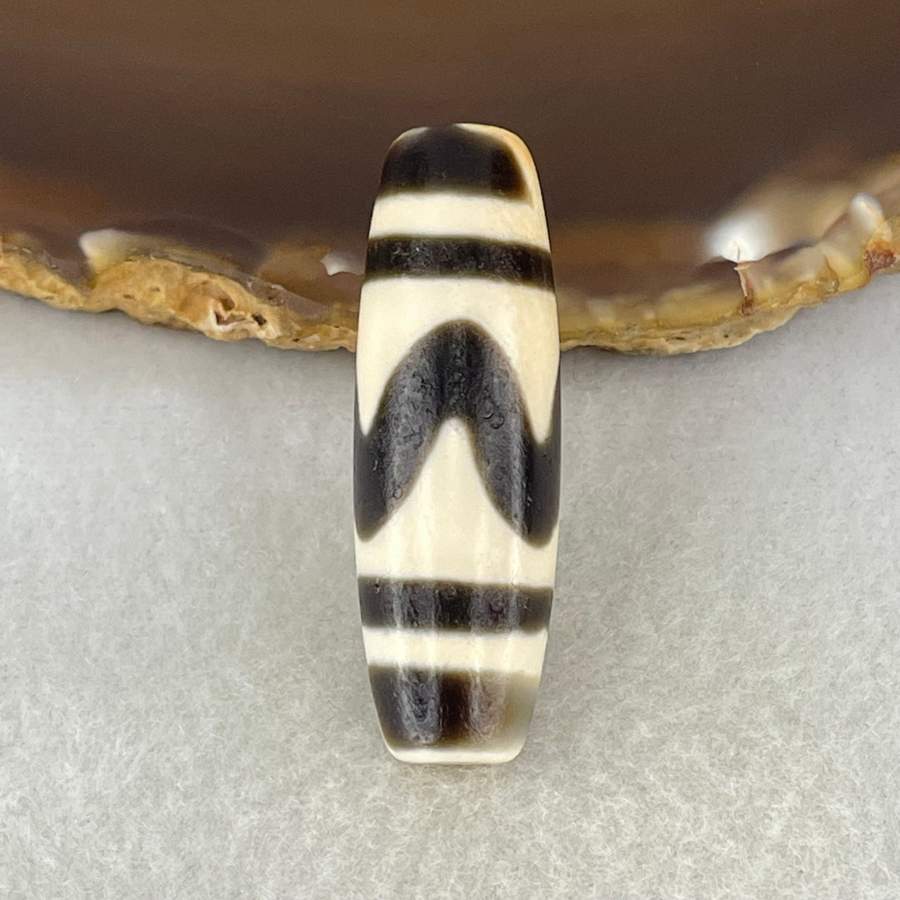 Natural Powerful Tibetan Old Oily Agate Tiger Tooth Daluo Dzi Bead Heavenly Master (Tian Zhu) 10.37g 39.3 by 12.9mm - Huangs Jadeite and Jewelry Pte Ltd