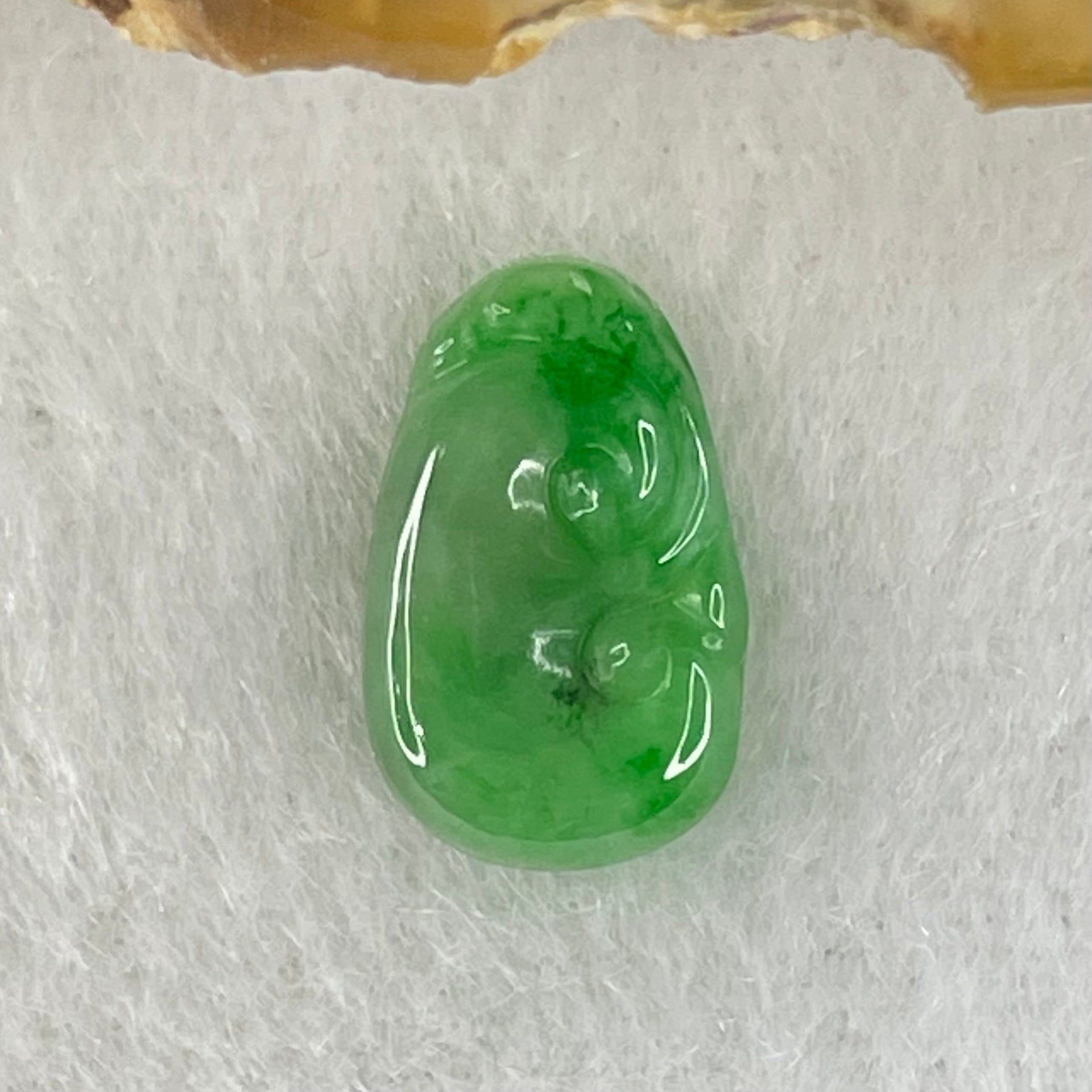 Type A Old Mine Spicy Green Jadeite Ruyi Charm Stone For Setting 0.59g 13.3 by 8.2 by 2.5mm - Huangs Jadeite and Jewelry Pte Ltd