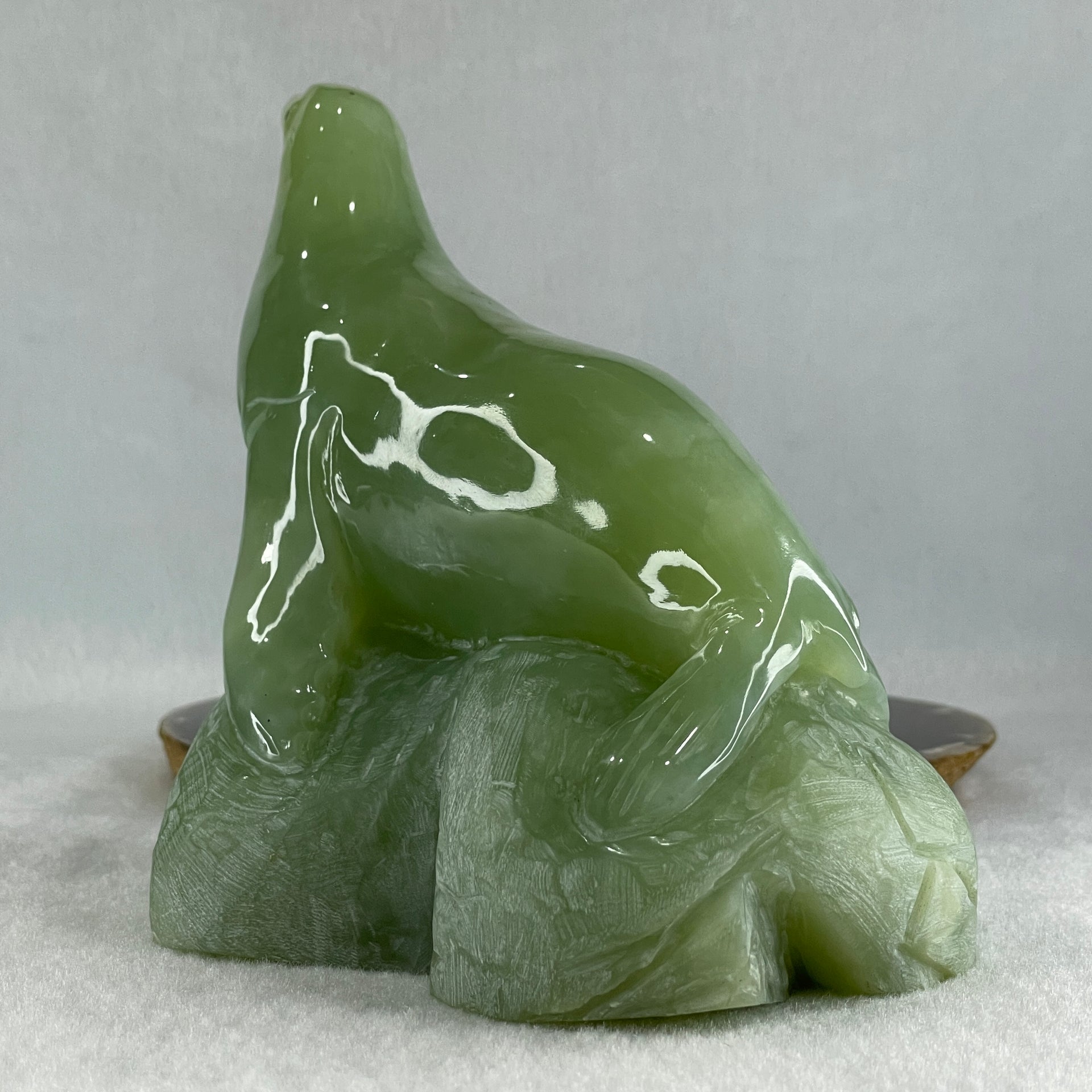 Natural Green Serpentine Seal Display 1,061.1g 132.0 by 88.0 by 123.0mm - Huangs Jadeite and Jewelry Pte Ltd