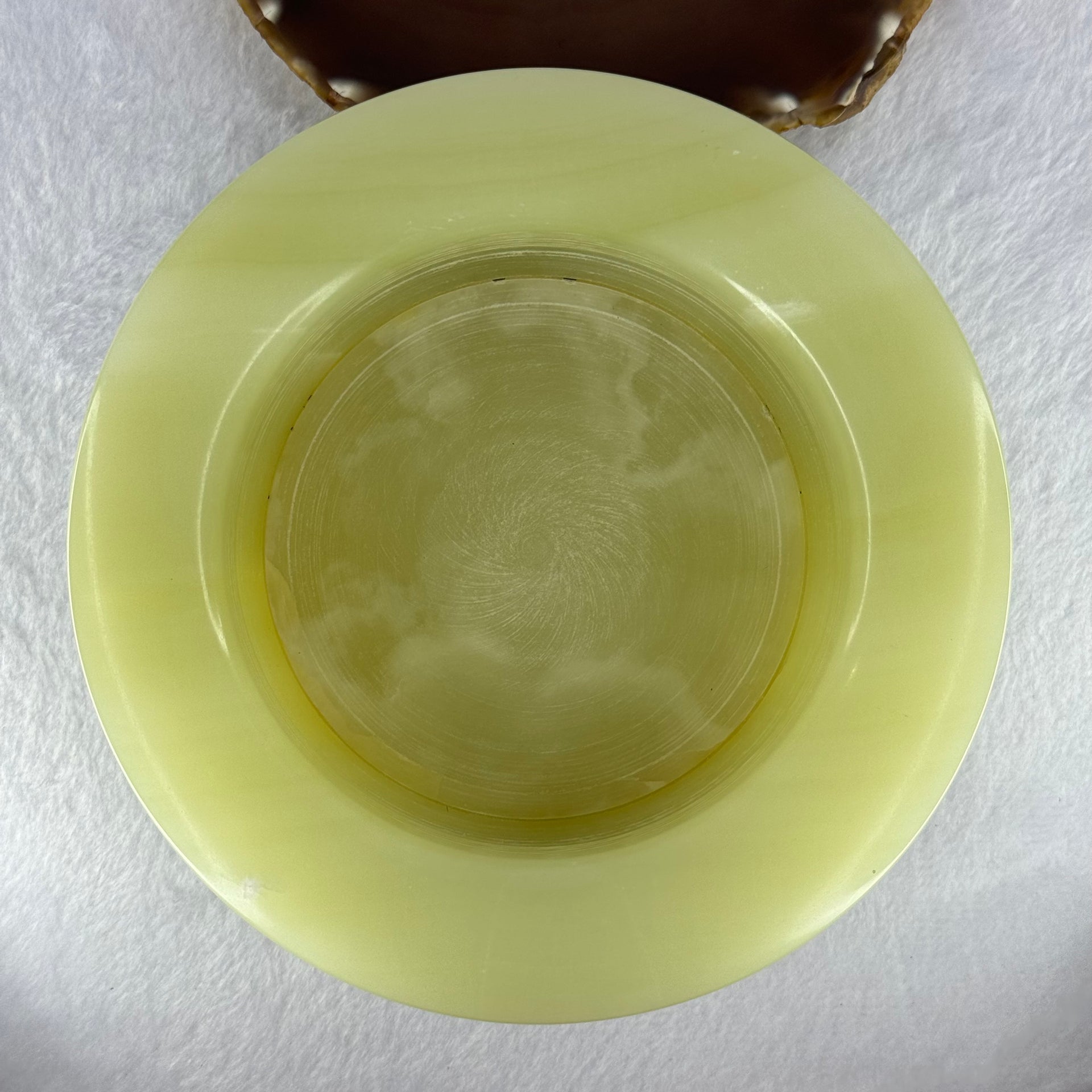 Natural Light Green Onyx Wealth Pot Display 2464.5g 160.0 by 65.0mm - Huangs Jadeite and Jewelry Pte Ltd