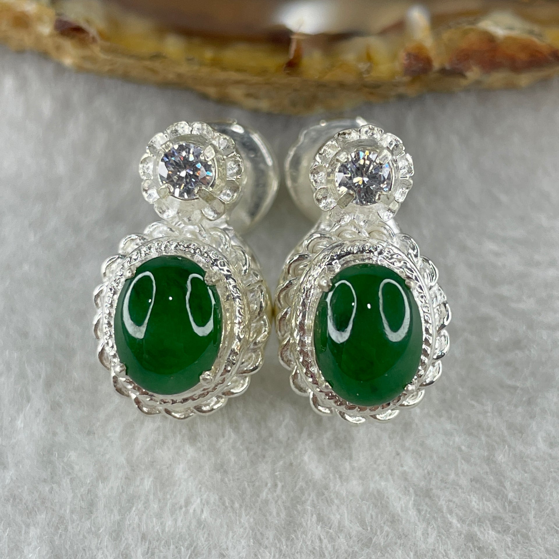 Type A Natural Full Old Mine Spicy Green Jadeite Cabochon 9.1 by 6.8 by 3.5mm Stone for Setting 20.59g (On Silver Earrings Mold) - Huangs Jadeite and Jewelry Pte Ltd