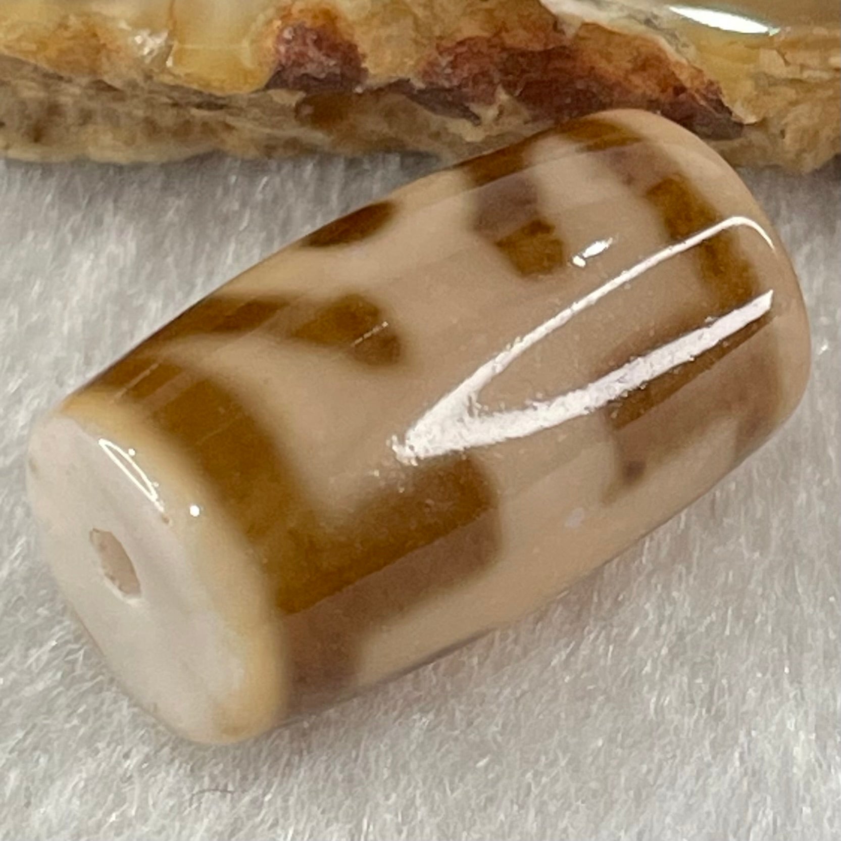 Natural Powerful Tibetan Old Oily Agate Patina Guiren Tairen Human Dzi Bead Totem Amulet Heavenly Master (Tian Zhu) 贵人天诛 4.71g 19.8 by 11.7mm - Huangs Jadeite and Jewelry Pte Ltd