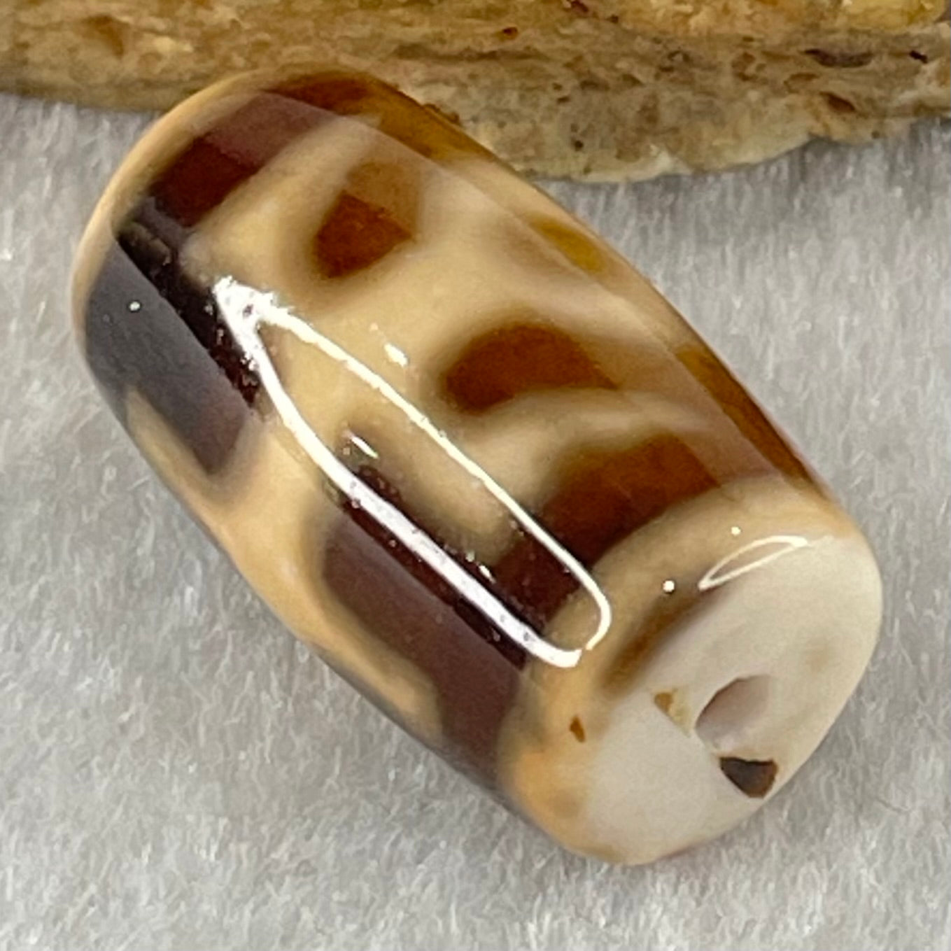 Natural Powerful Tibetan Old Oily Agate Patina Guiren Tairen Human Dzi Bead Totem Amulet Heavenly Master (Tian Zhu) 贵人天诛 4.77g 20.3 by 11.7mm - Huangs Jadeite and Jewelry Pte Ltd