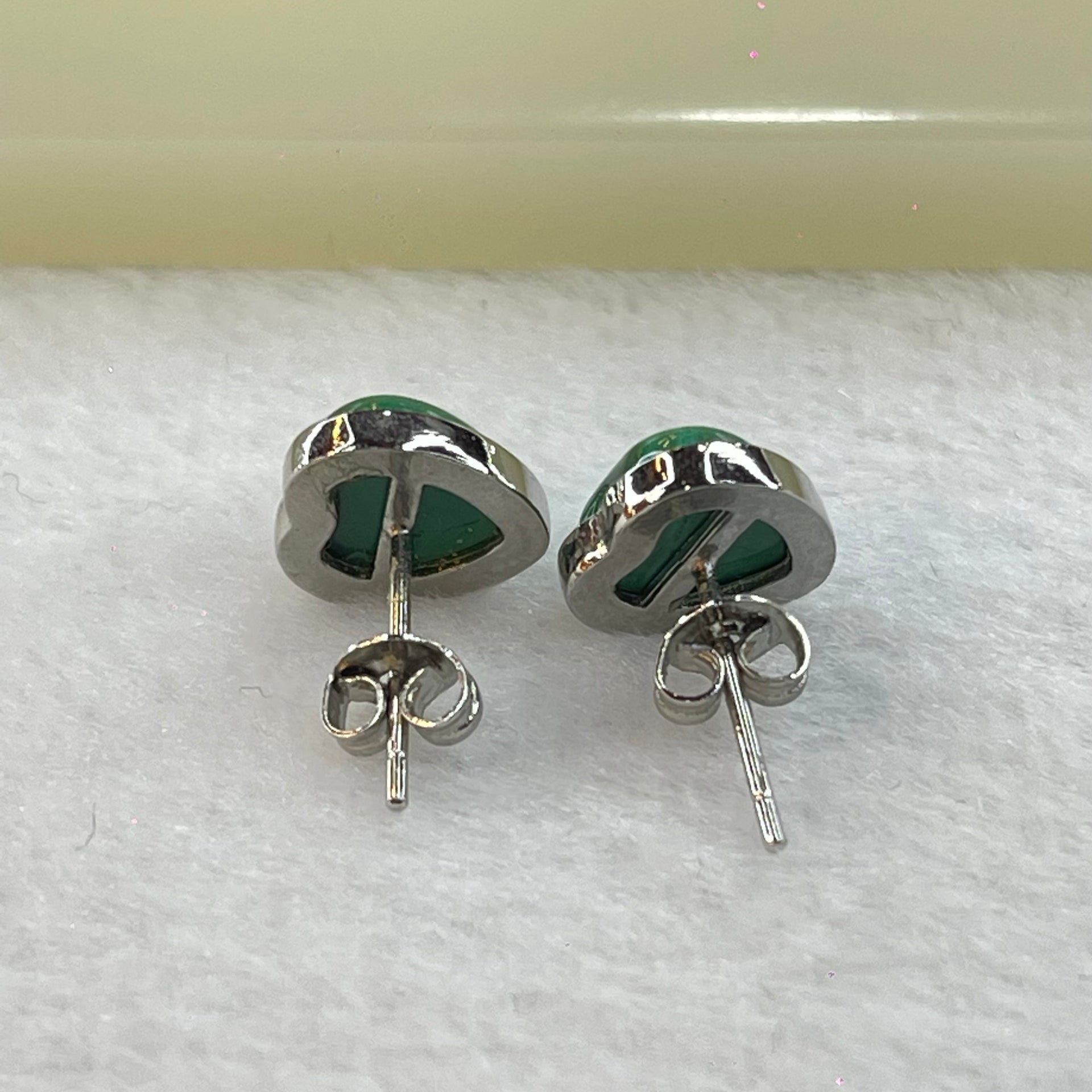 Natural Green Malachite in S925 Sliver Earrings Pair 2.45g 8.0 by 7.4 by 4.0mm - Huangs Jadeite and Jewelry Pte Ltd