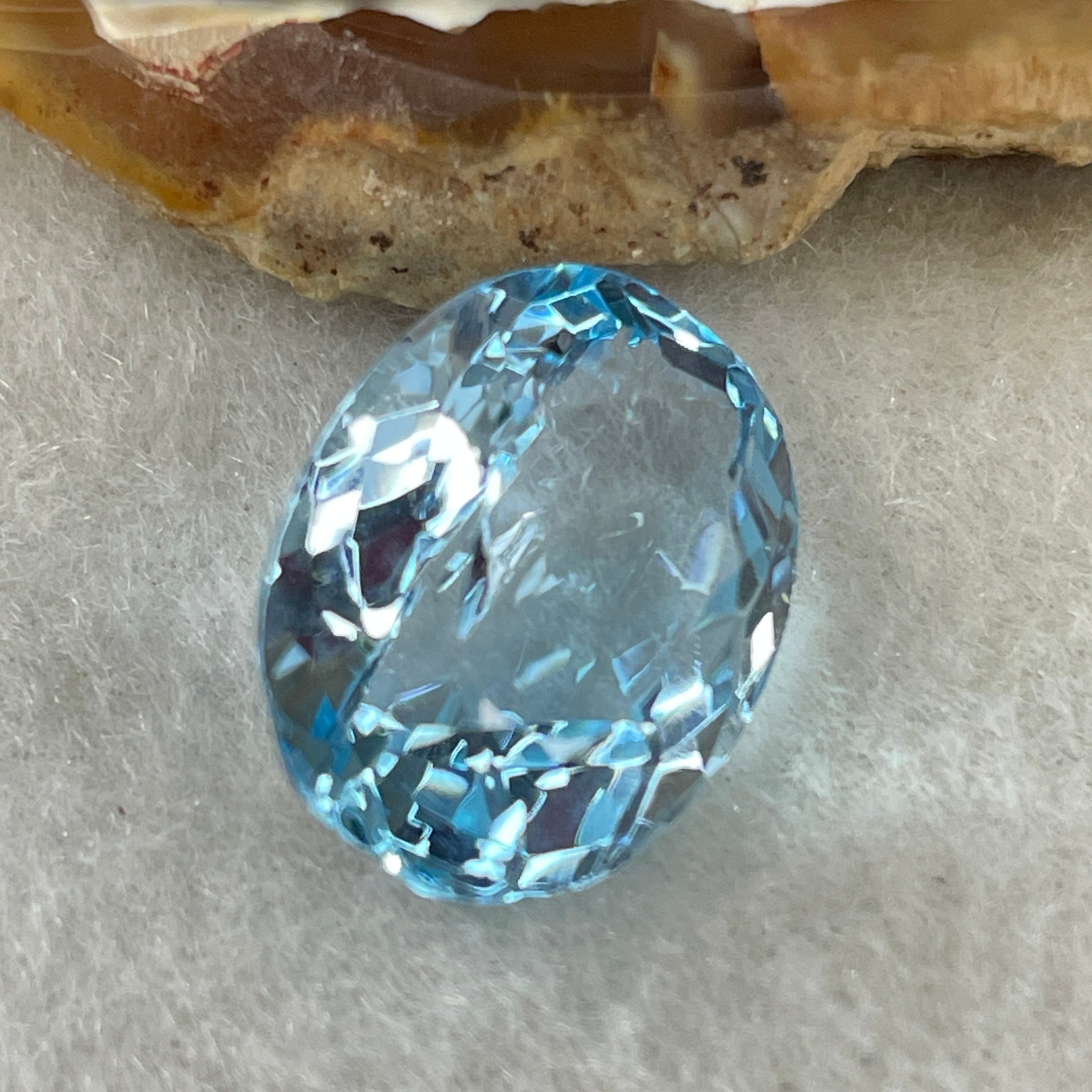 Natural Sky Blue Topaz Oval Shape 17.79ct 18.1 by 13.4 by 8.9mm - Huangs Jadeite and Jewelry Pte Ltd