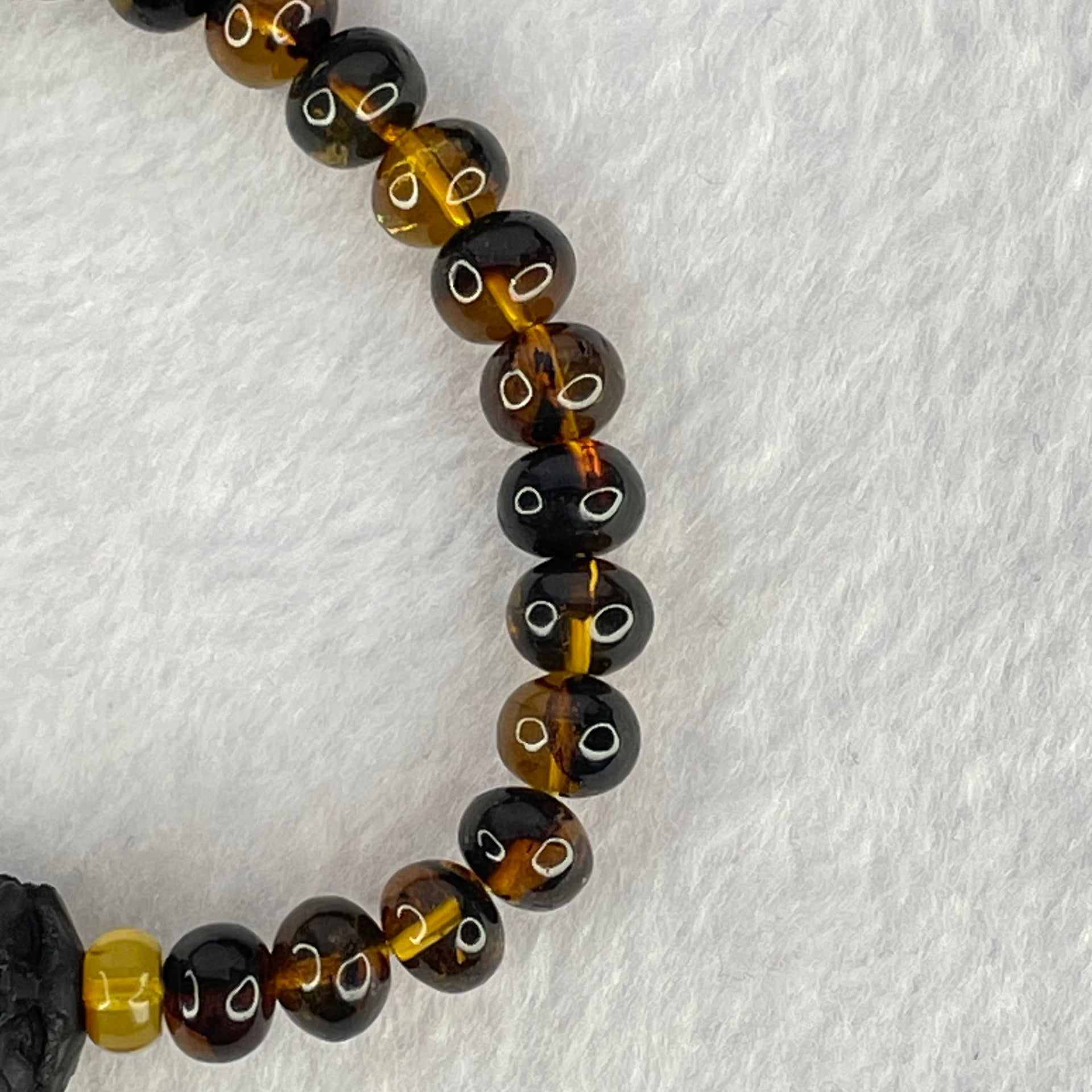 Natural Dark Brownish Yellow Flower Amber Beads Bracelet 天然抚顺金珀手链 7.13g 15.5cm 7.9mm 29 Beads - Huangs Jadeite and Jewelry Pte Ltd