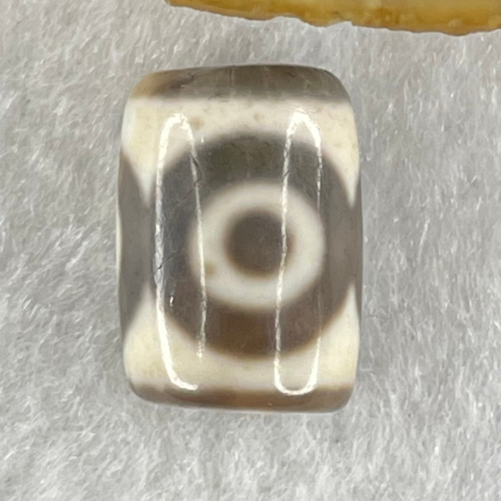 Natural Powerful Tibetan Old Oily Agate 3 Eyes Dzi Bead Heavenly Master (Tian Zhu) 三眼天诛 3.30g 15.4 by 11.0mm - Huangs Jadeite and Jewelry Pte Ltd
