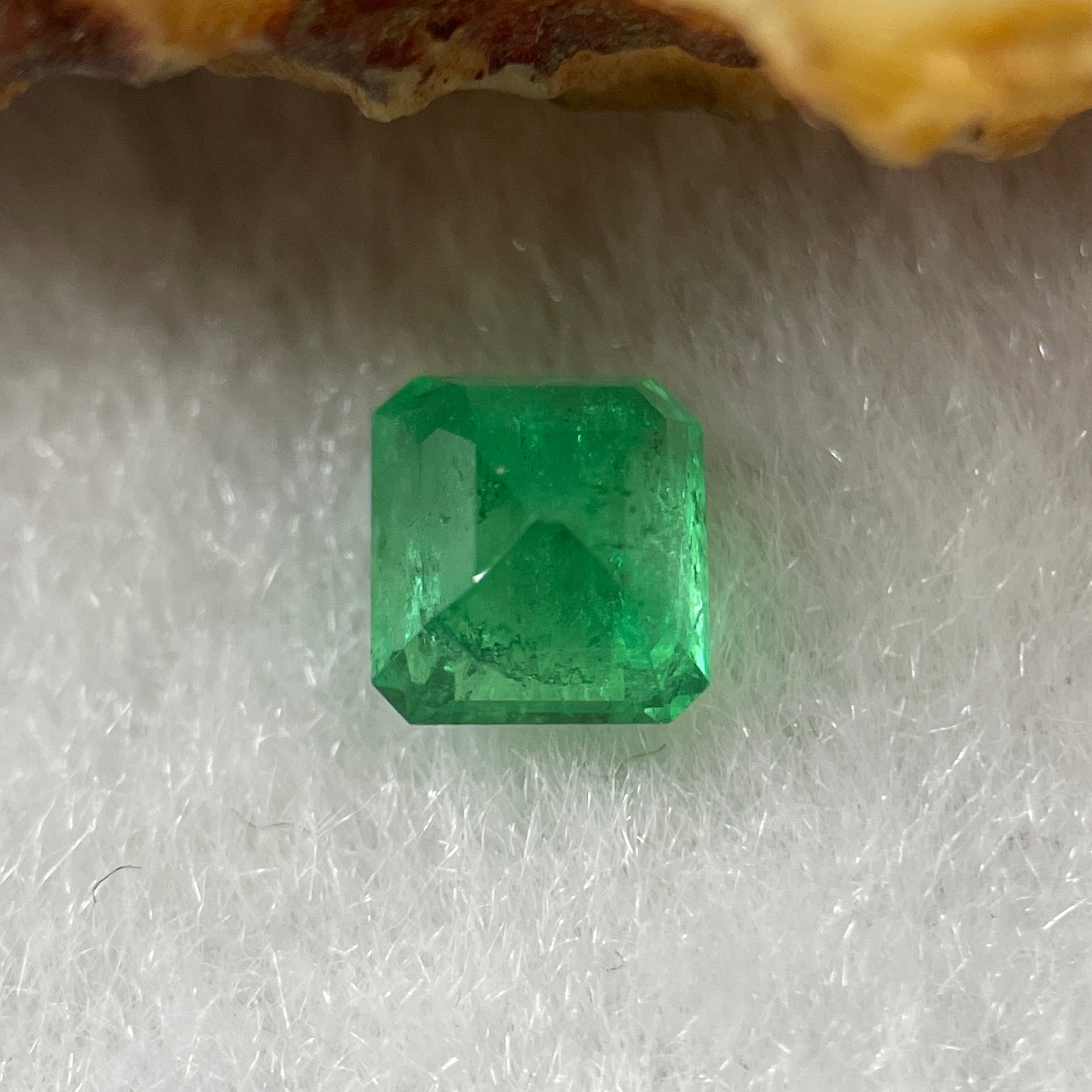 Natural Colombia Green Emerald (Beryl) Cut-Cornered Rectangular step cut 0.74cts 5.5 by 5.0 by 3.8mm - Huangs Jadeite and Jewelry Pte Ltd