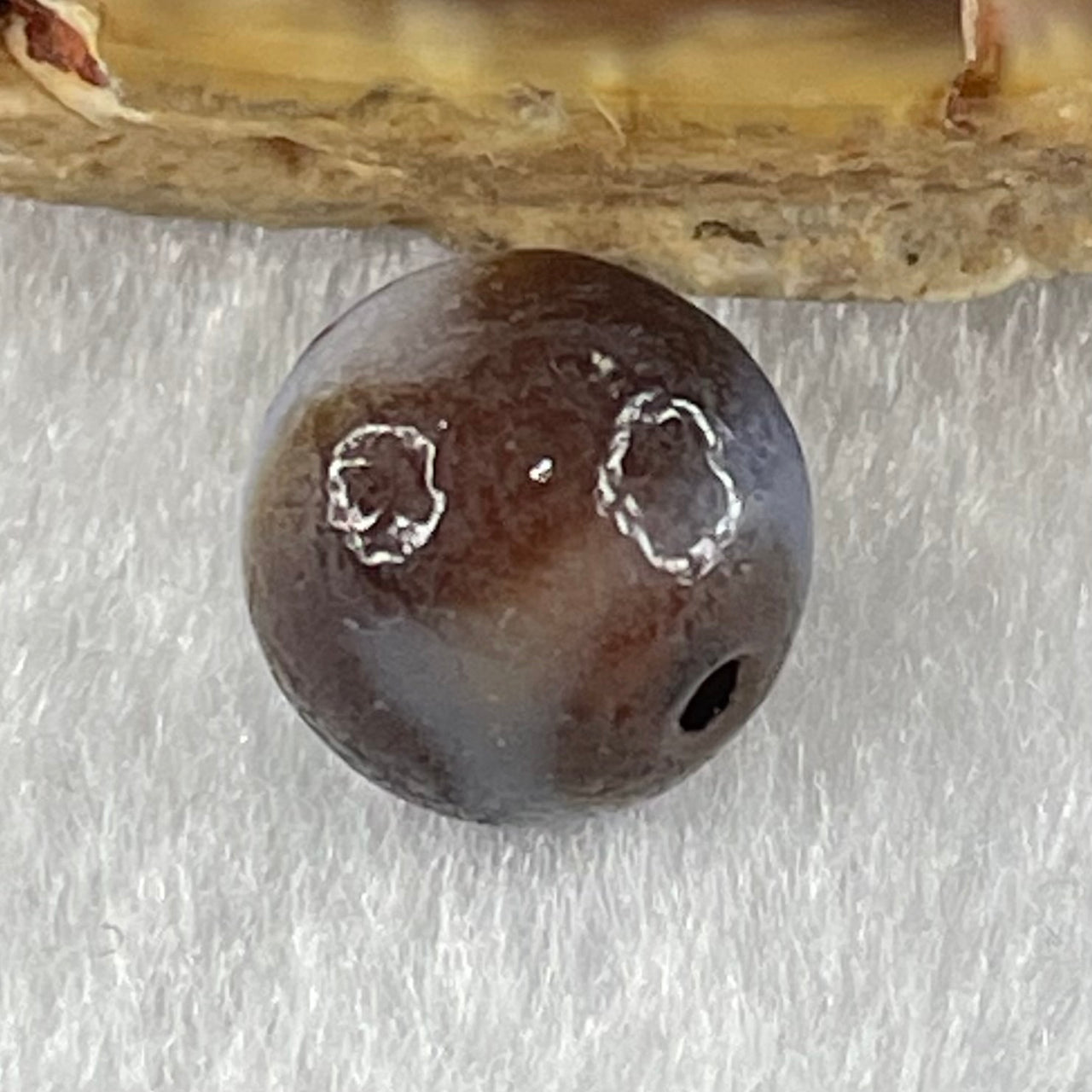 Natural Powerful Tibetan Old Oily Agate Tiger Tooth Daluo Dzi Bead Heavenly Master (Tian Zhu) 虎呀天诛 1.42g 9.9 by 10.3mm - Huangs Jadeite and Jewelry Pte Ltd