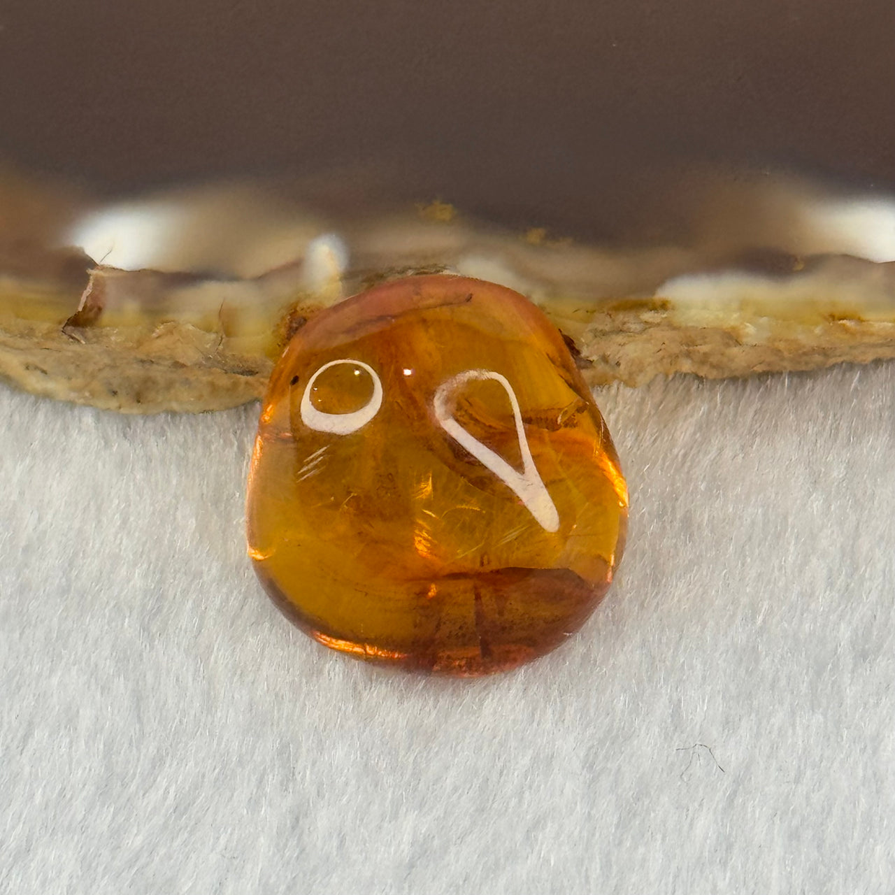 Natural Amber for Setting 1.67g 17.3 by 16.1 by 10.6mm - Huangs Jadeite and Jewelry Pte Ltd