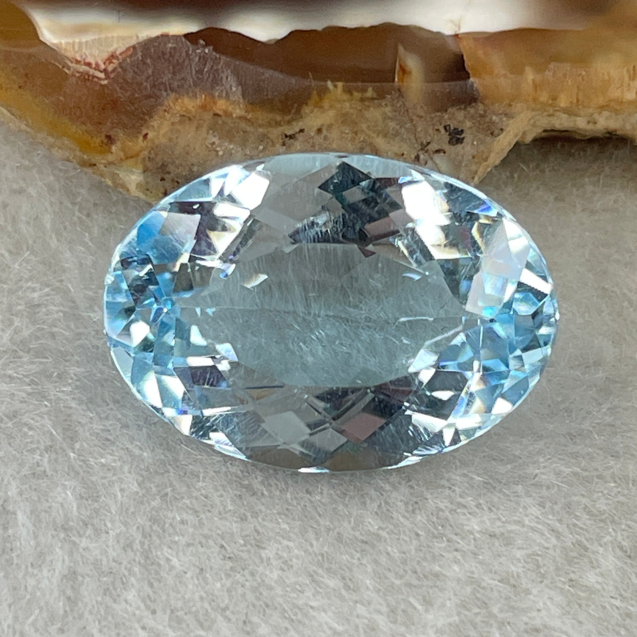 Natural Sky Blue Topaz Oval Shape 14.46ct 18.6 by 13.1 by 7.6mm - Huangs Jadeite and Jewelry Pte Ltd