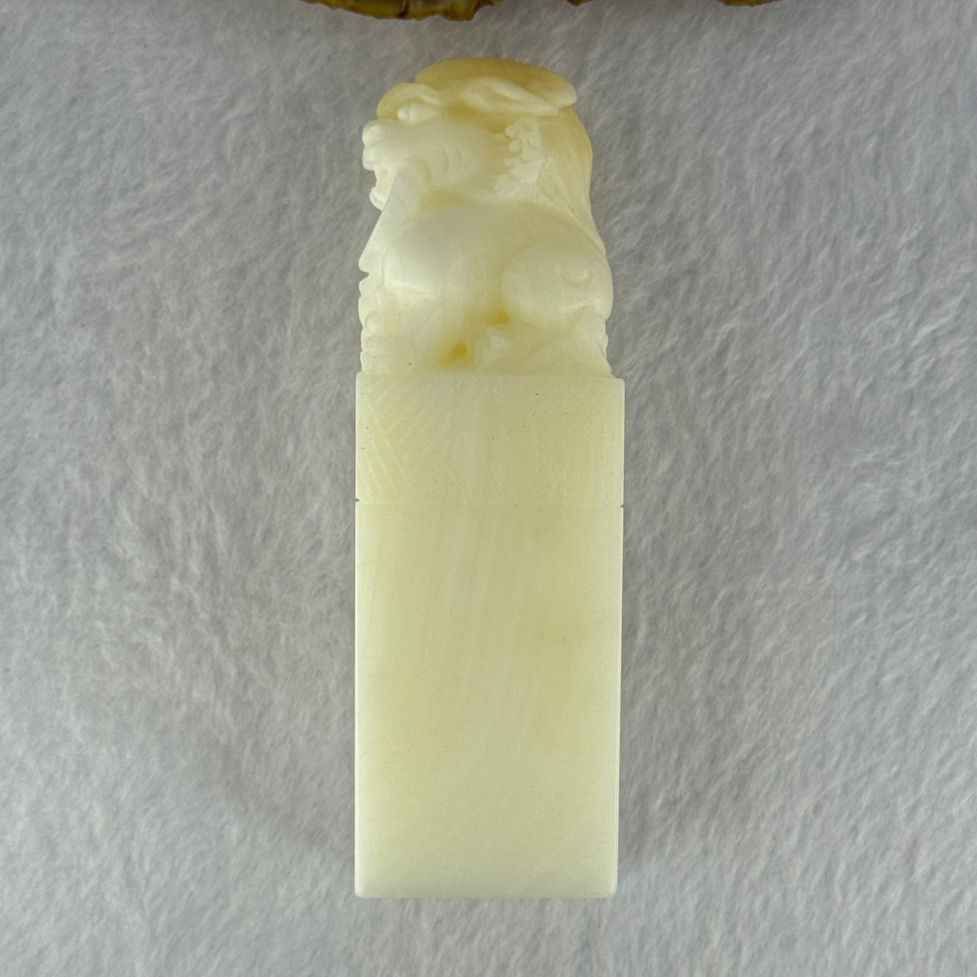 Natural Tridacan Shell Mini Tower Pixiu Seal Display 208.90g 101.2 by 28.7 by 31.6mm - Huangs Jadeite and Jewelry Pte Ltd