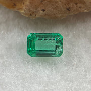 Natural Colombia Vivid Green Emerald (Beryl) Cut-Cornered Rectangle Step cut 0.49ct 5.8 by 3.8 by 2.6mm - Huangs Jadeite and Jewelry Pte Ltd
