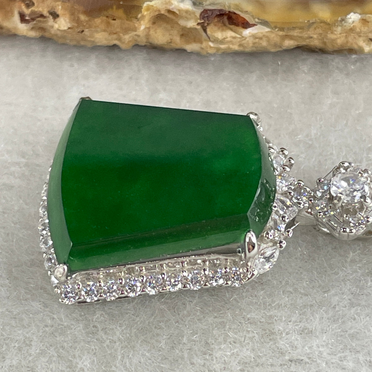 Natural Type A Omphacite Green Jadeite Wushipai Necklace in S925 Silver | (5.88g | 44cm S925 | 18.0 x 16.0 x 3.5mm | Unobstructed Peace & Supreme Protection Anchor, Feng Shui Prosperity & Executive Calm Necklace) - Huangs Jadeite and Jewelry Pte Ltd