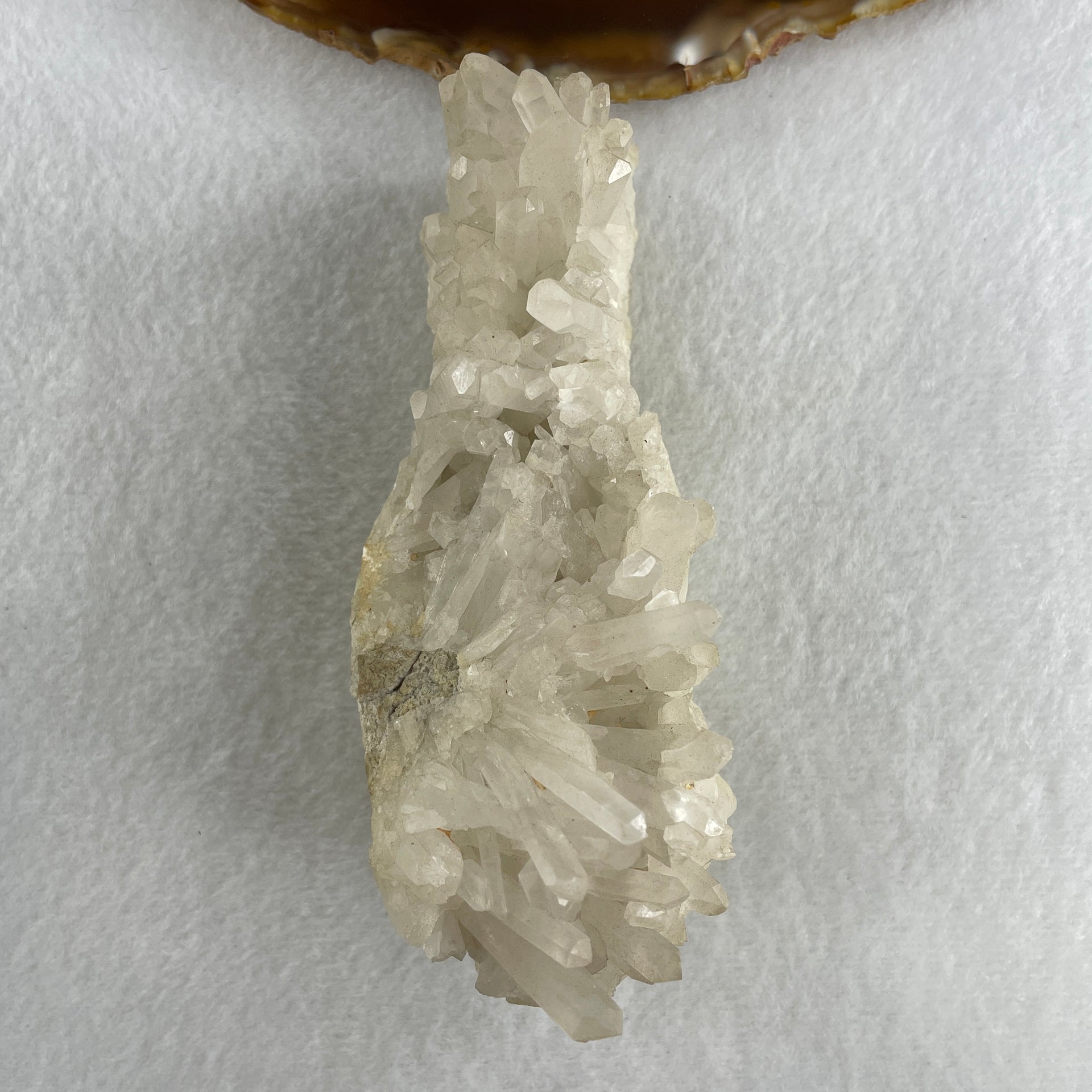 Natural Clear Quartz Crystal Cluster Display 286.5g 113.1 by 45.6 by 57.0mm - Huangs Jadeite and Jewelry Pte Ltd
