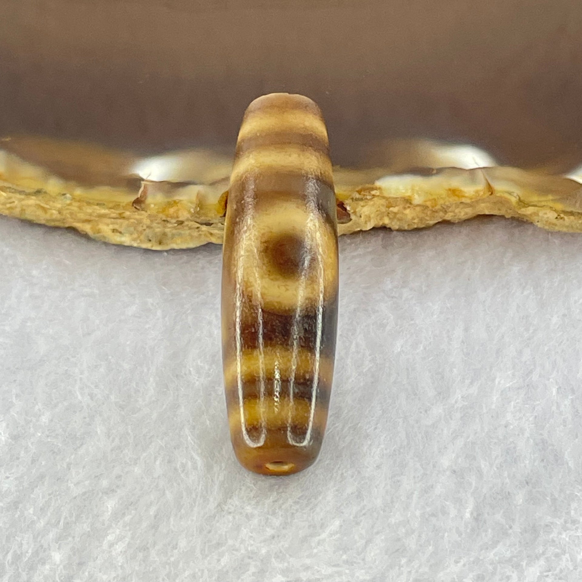 Natural Powerful Tibetan Old Oily Agate Sky Door Serenity 1 Eye Dzi Bead Heavenly Master (Tian Zhu) 一眼天诛 8.19g 39.0 by 11.7mm - Huangs Jadeite and Jewelry Pte Ltd