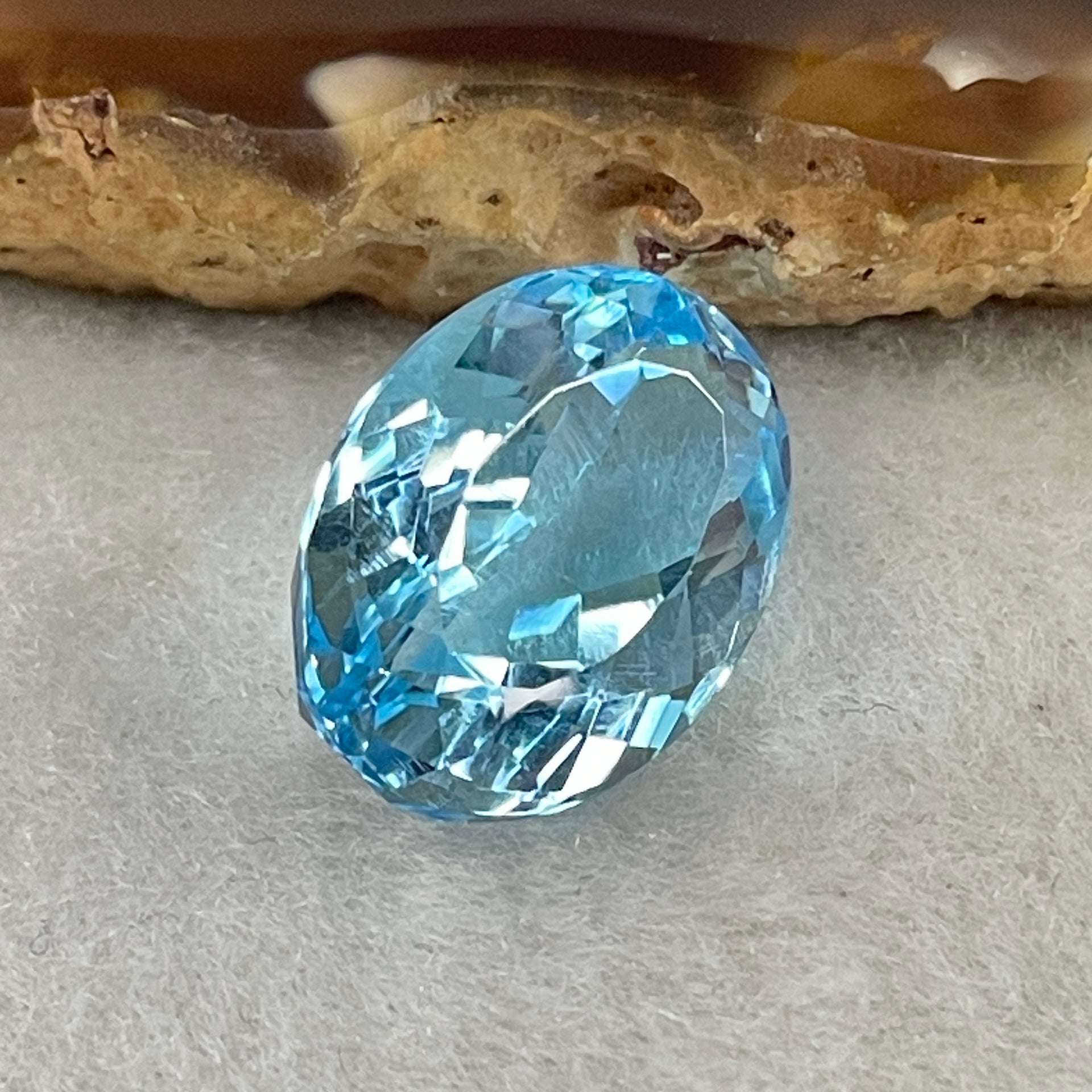 Natural Sky Blue Topaz Oval Shape 13.48ct 17.2 by 12.2 by 7.9mm - Huangs Jadeite and Jewelry Pte Ltd