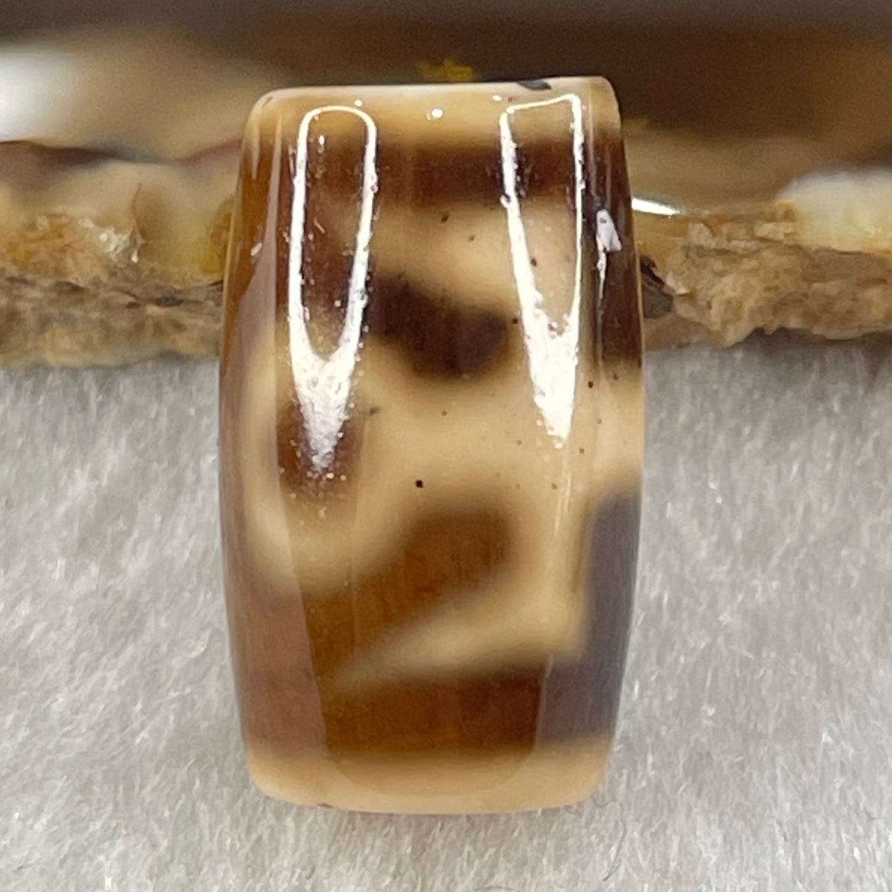 Natural Powerful Tibetan Old Oily Agate Patina Guiren Tairen Human Dzi Bead Totem Amulet Heavenly Master (Tian Zhu) 贵人天诛 4.99g 19.7 by 11.8mm - Huangs Jadeite and Jewelry Pte Ltd