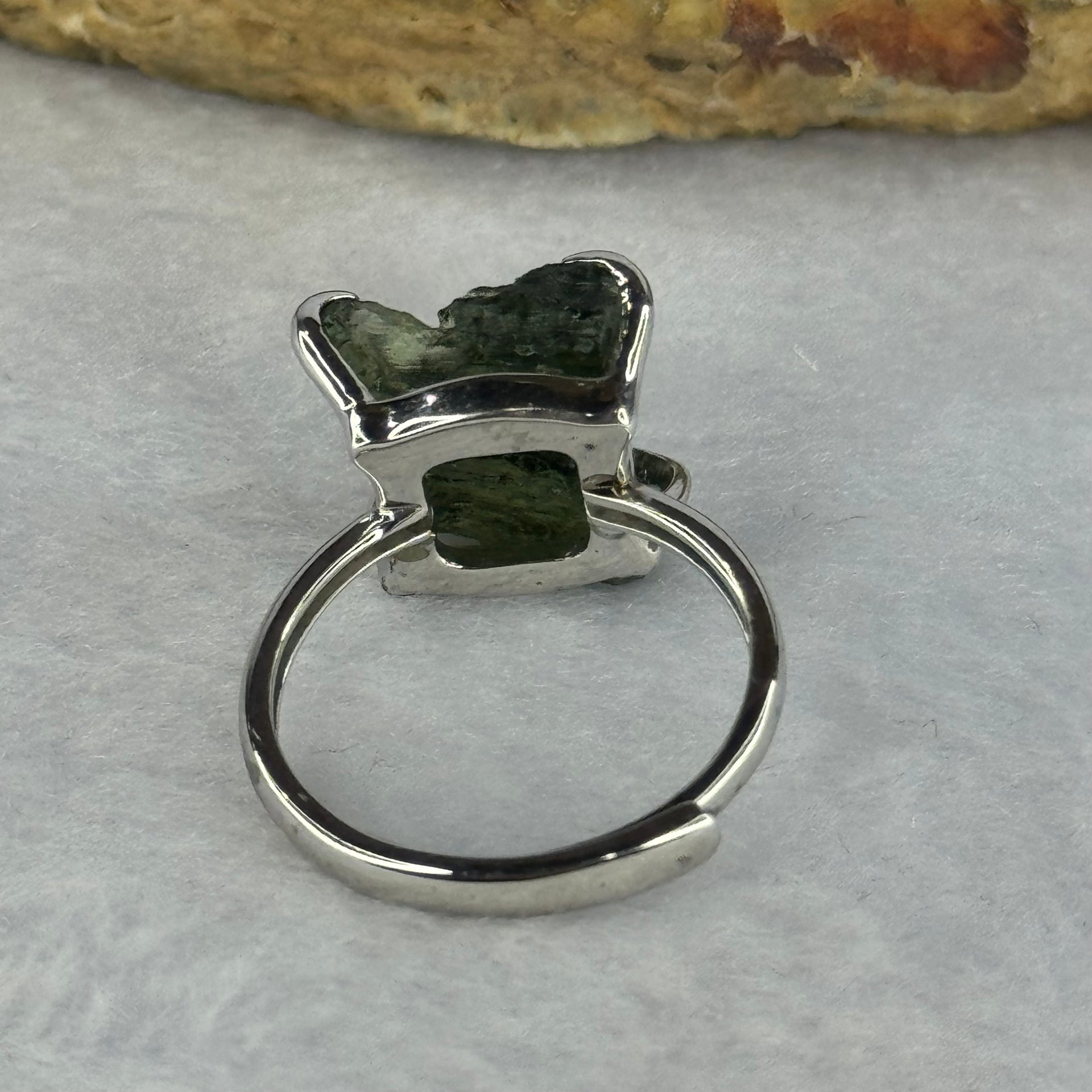 Natural Czech Republic Moldavite Meteorite Crystal in S925 Sliver Ring (Adjustable Size) 天然捷克陨石925银戒指 4.01g 15.1 by 10.4 by 8.2mm - Huangs Jadeite and Jewelry Pte Ltd