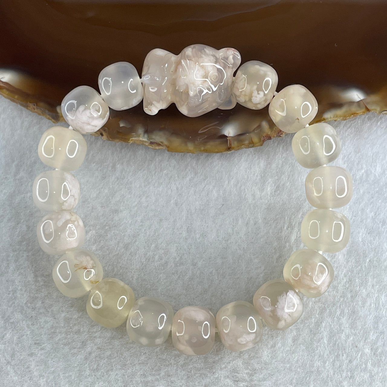 Natural Pinkish with White Flower Agate Beads with Fortune Cat Charm Bracelet 41.52g 23.9 by 17.8 by 17.6mm Cat - 11.2mm 17 Beads - Huangs Jadeite and Jewelry Pte Ltd