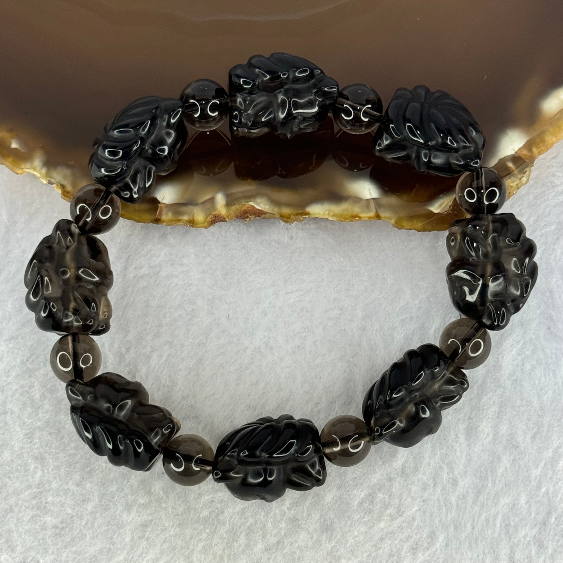 Obsidian 9 Tail Fox 18.2 by 18.0 by 13.3mm 8pcs and 8 Beads 8.3mm Bracelet 40.86g 17cm - Huangs Jadeite and Jewelry Pte Ltd