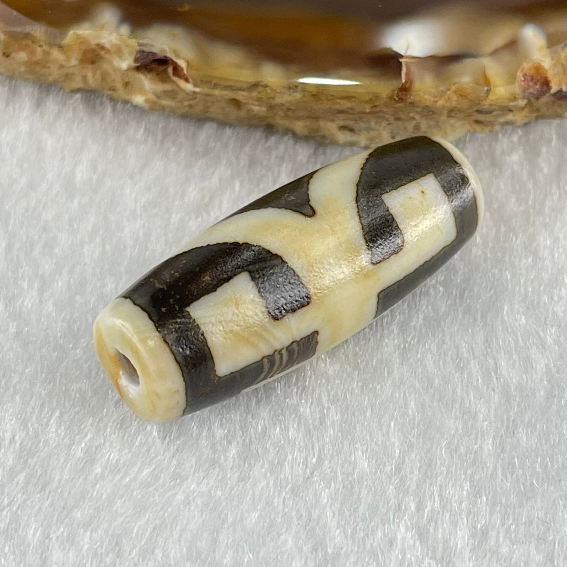 Natural Powerful Tibetan Old Oily Agate Patina Guiren Tairen Human Dzi Bead Totem Amulet Heavenly Master (Tian Zhu) 贵人天诛 5.70g 28.9 by 11.4 - Huangs Jadeite and Jewelry Pte Ltd