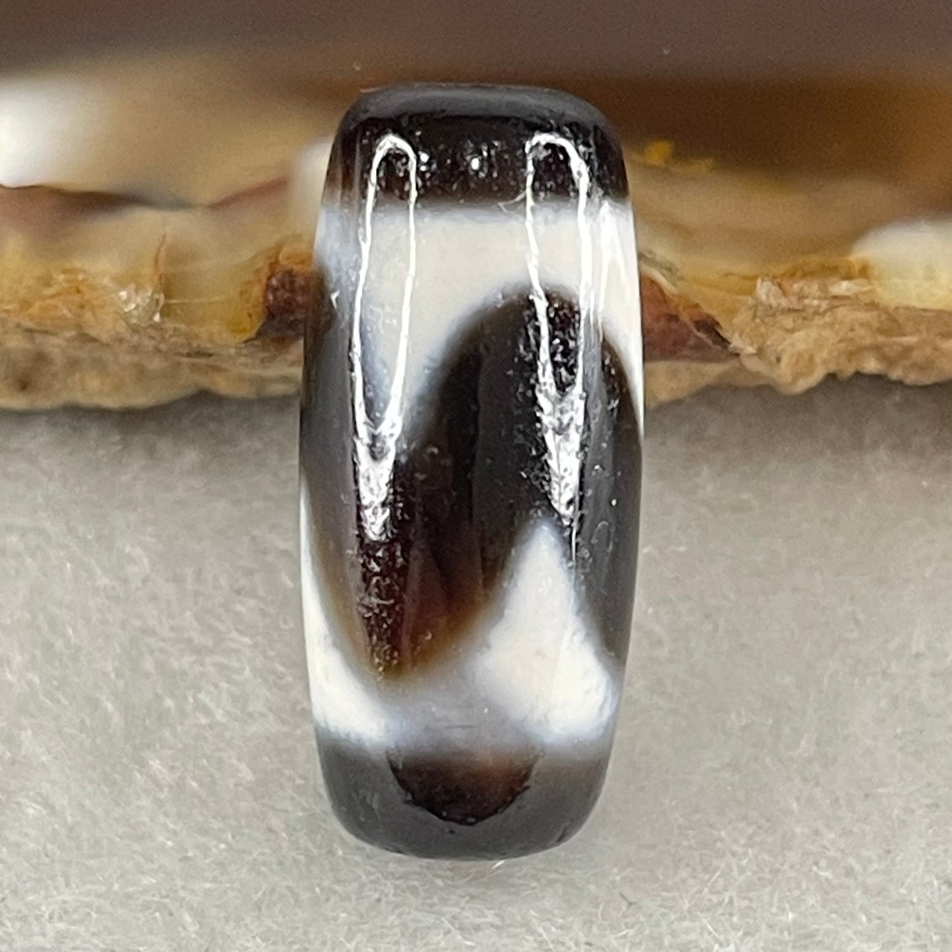 Natural Powerful Tibetan Old Oily Agate Tiger Tooth Daluo Dzi Bead Heavenly Master (Tian Zhu) 2.47g 20.3 by 8.9mm - Huangs Jadeite and Jewelry Pte Ltd