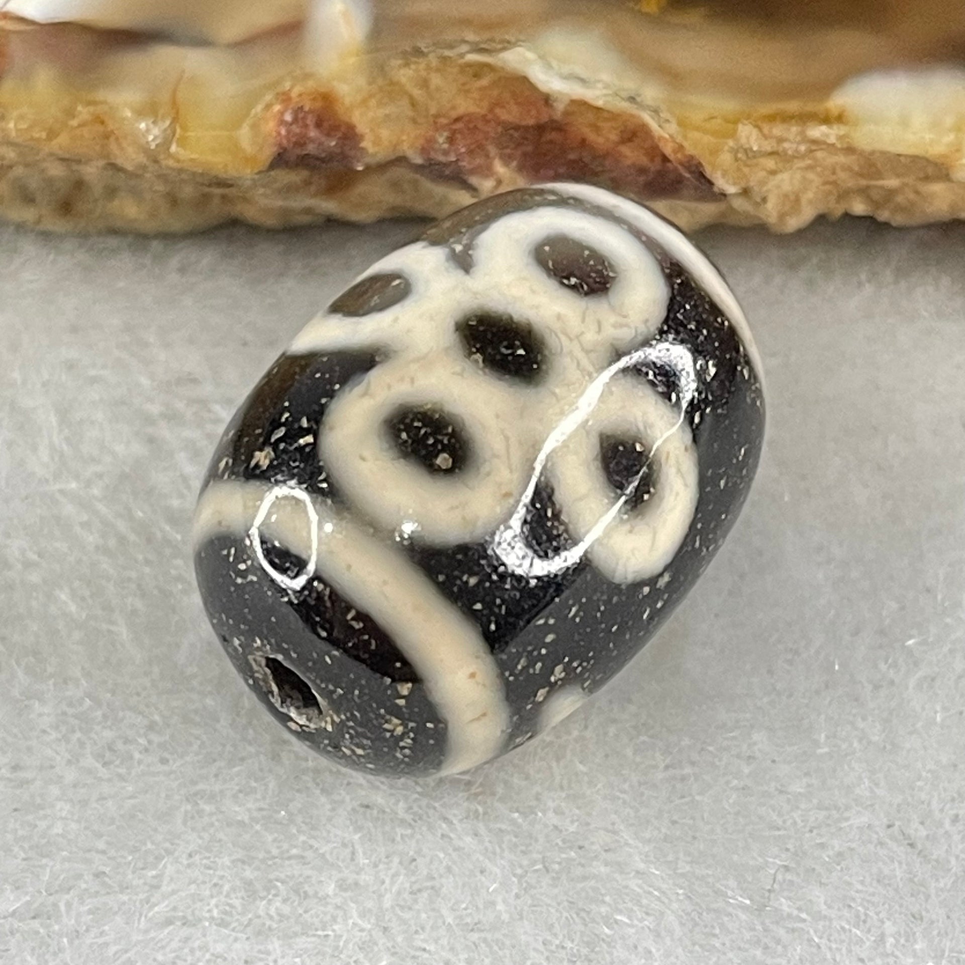 Natural Powerful Tibetan Old Oily Agate 5 Eyes Lightning Dzi Bead Heavenly Master (Tian Zhu) 五眼闪电天珠 4.43g 17.7 by 12.8mm - Huangs Jadeite and Jewelry Pte Ltd
