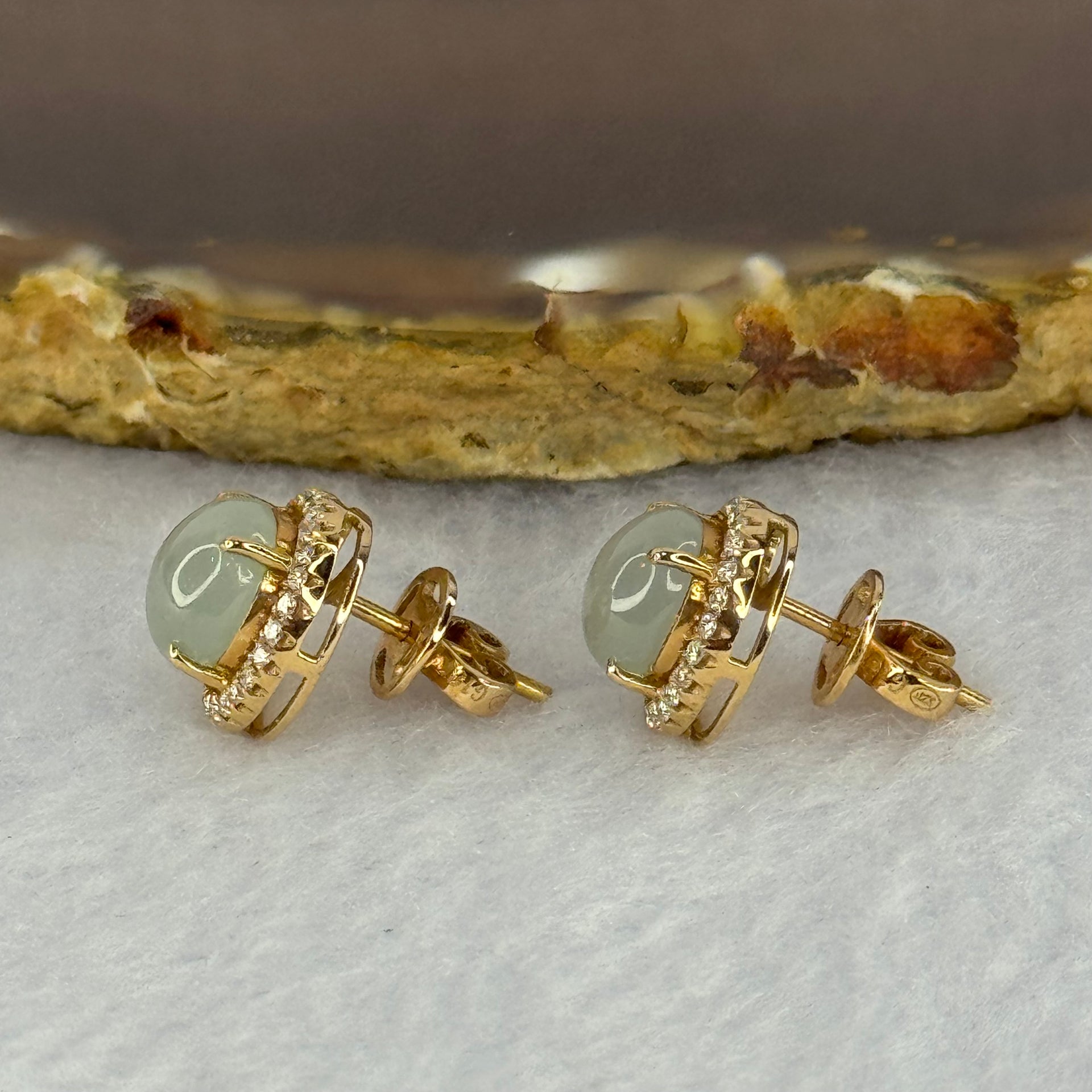 18K 750 Rose Gold Type A Icy Faint Lavender Green Cabochon Jadeite 8.2 by 7.3 by 4.5mm with Natural Diamonds Earrings Pair 3.76g - Huangs Jadeite and Jewelry Pte Ltd