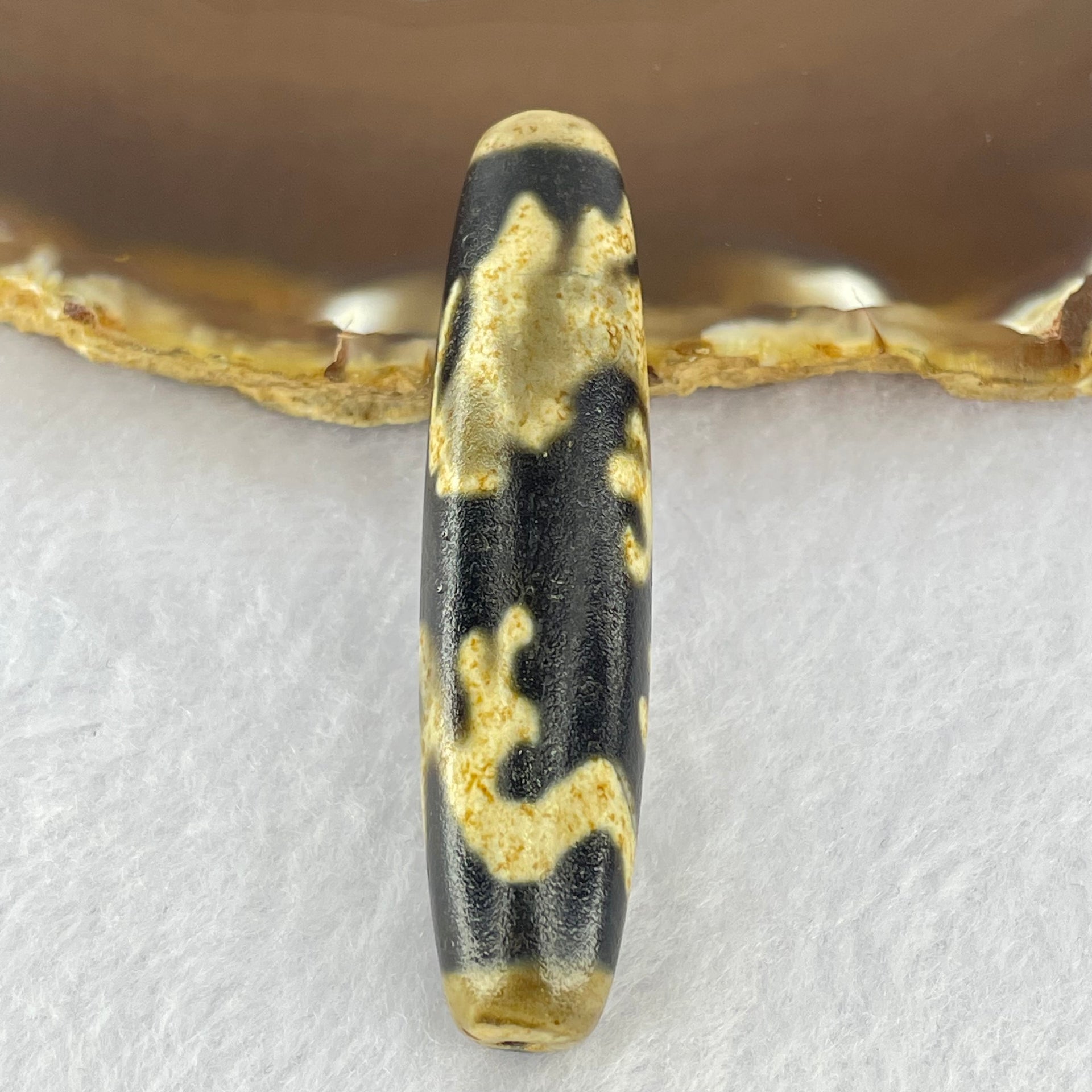 Natural Powerful Tibetan Old Oily Agate Dragon Dzi Bead Heavenly Master (Tian Zhu) 龙天珠 17.96g 59.6 by 14.0mm - Huangs Jadeite and Jewelry Pte Ltd