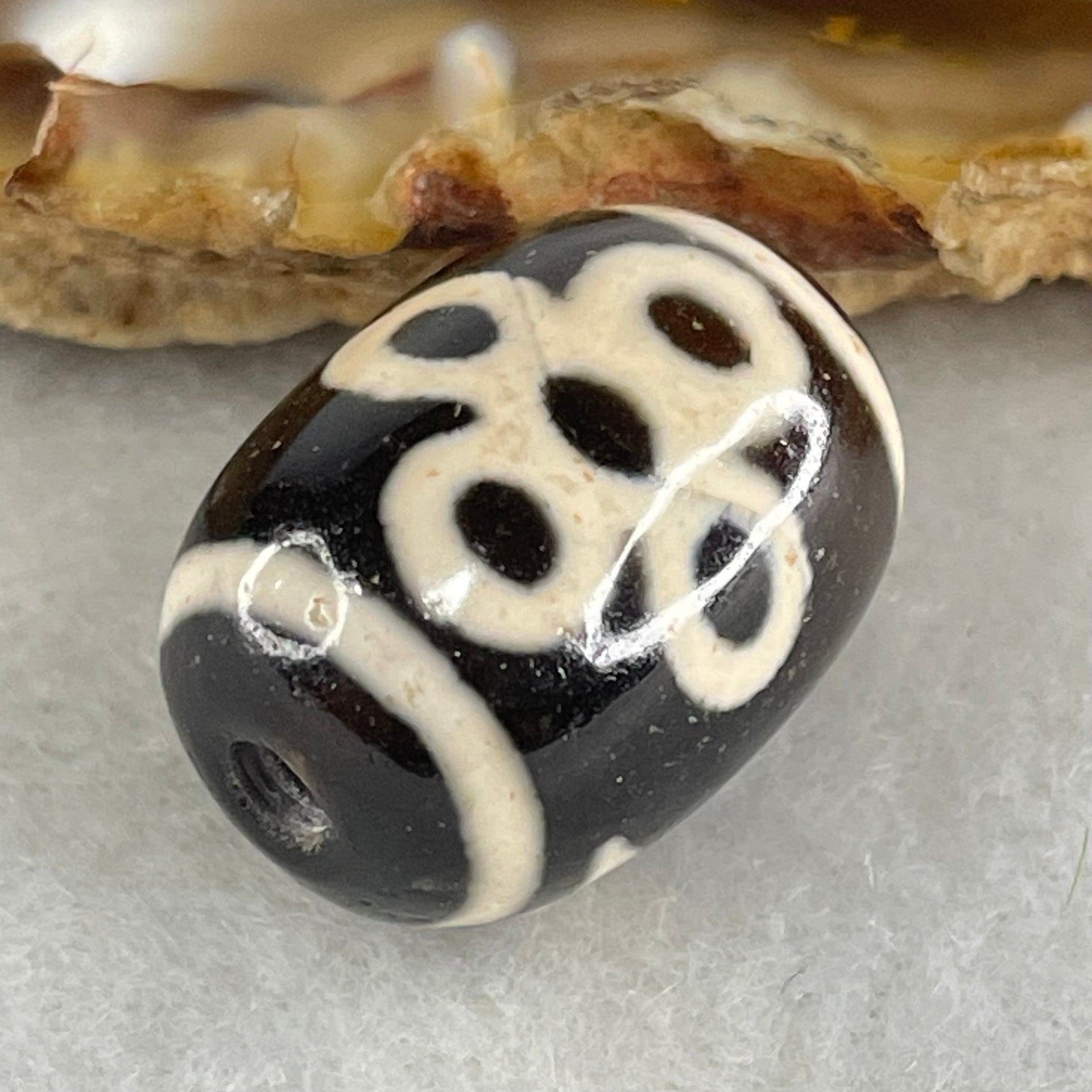 Natural Powerful Tibetan Old Oily Agate 5 Eyes Lightning Dzi Bead Heavenly Master (Tian Zhu) 五眼闪电天珠 5.09g 17.9 by 13.3mm - Huangs Jadeite and Jewelry Pte Ltd