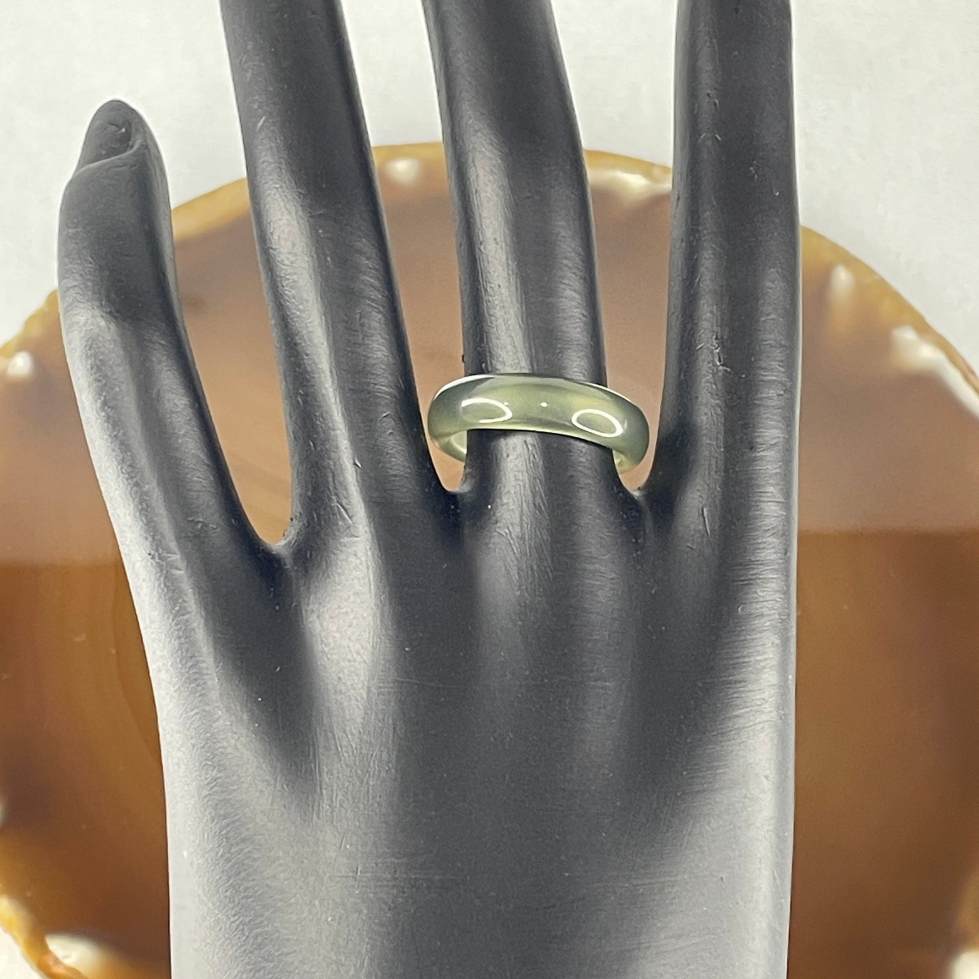 Natural Green Agate Ring 2.23g 5.7 by 2.8mm US 7.4 HK 16.5 - Huangs Jadeite and Jewelry Pte Ltd
