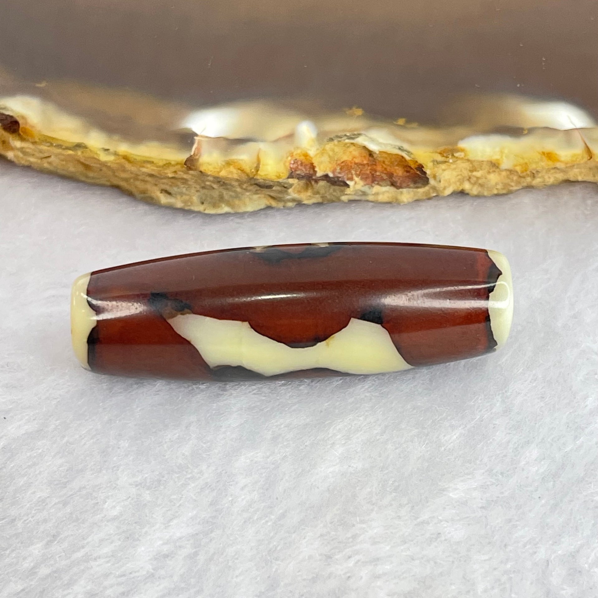 Natural Powerful Tibetan Old Oily Agate 5 Eyes Lightning Dzi Bead Heavenly Master (Tian Zhu) 五眼闪电天珠 8.68g 37.7 by 11.7mm - Huangs Jadeite and Jewelry Pte Ltd