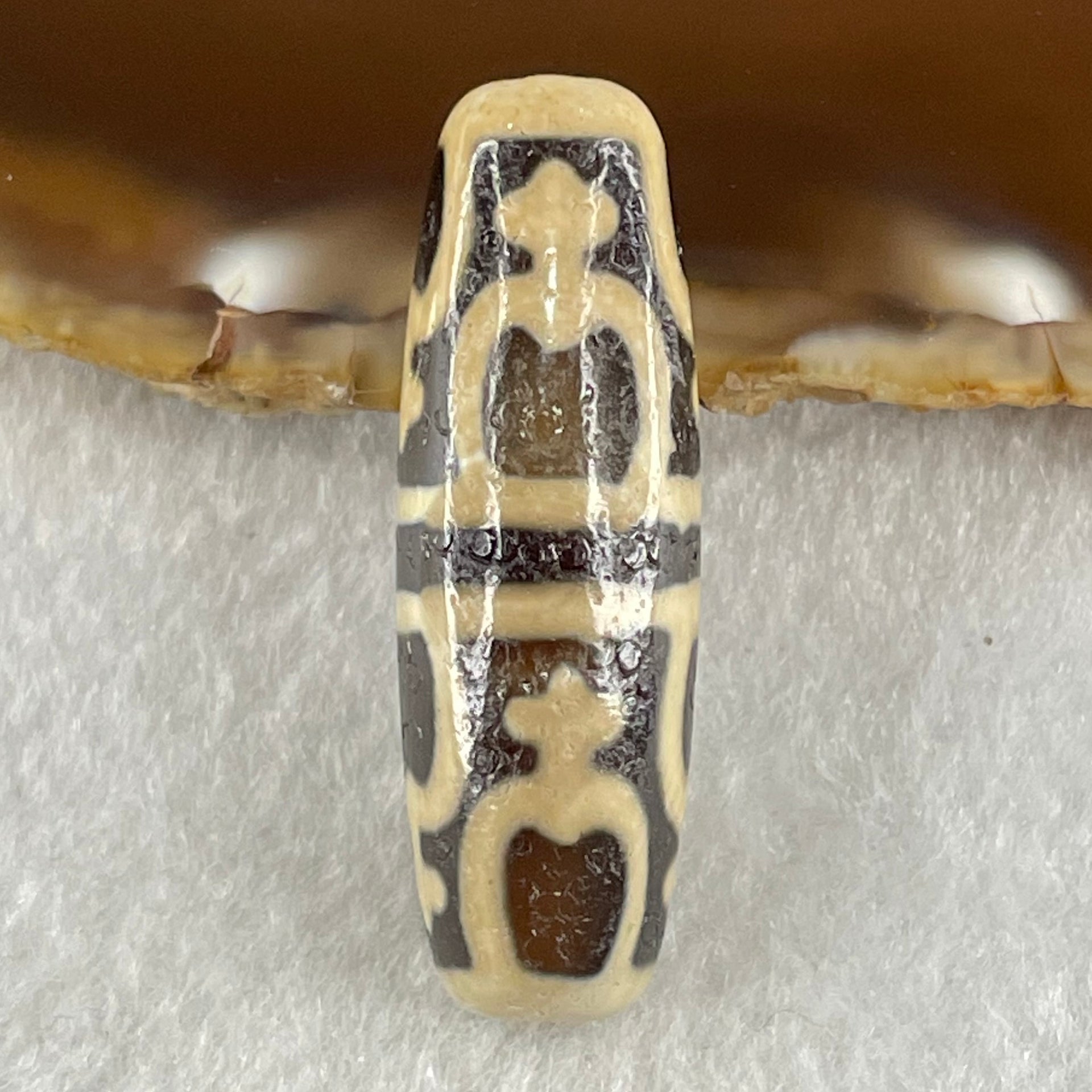 Natural Powerful Tibetan Old Oily Agate 8 Nectar Vessel Dzi Bead Heavenly Master (Tian Zhu) 八花蜜容器眼天珠 9.29g 38.3 by 12.5mm - Huangs Jadeite and Jewelry Pte Ltd