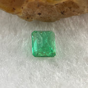 Natural Colombia Green Emerald (Beryl) Cut-Cornered Rectangular step cut 0.54ct 5.0 by 4.3 by 3.4mm - Huangs Jadeite and Jewelry Pte Ltd