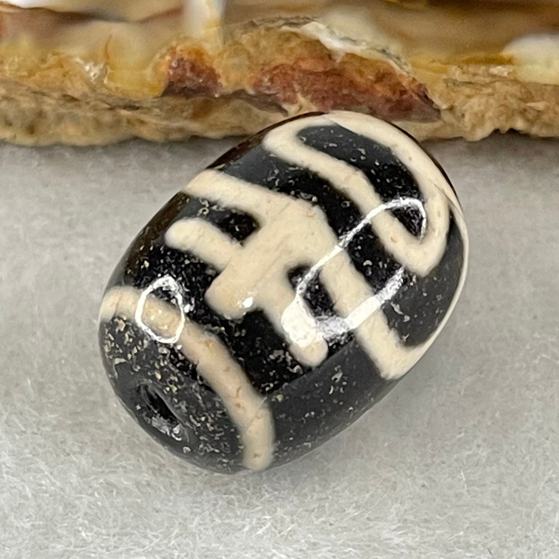 Natural Powerful Tibetan Old Oily Agate Double Nectar Vessel Dzi Bead Heavenly Master (Tian Zhu) 花蜜容器眼天珠 4.83g 17.7 by 13.3mm - Huangs Jadeite and Jewelry Pte Ltd