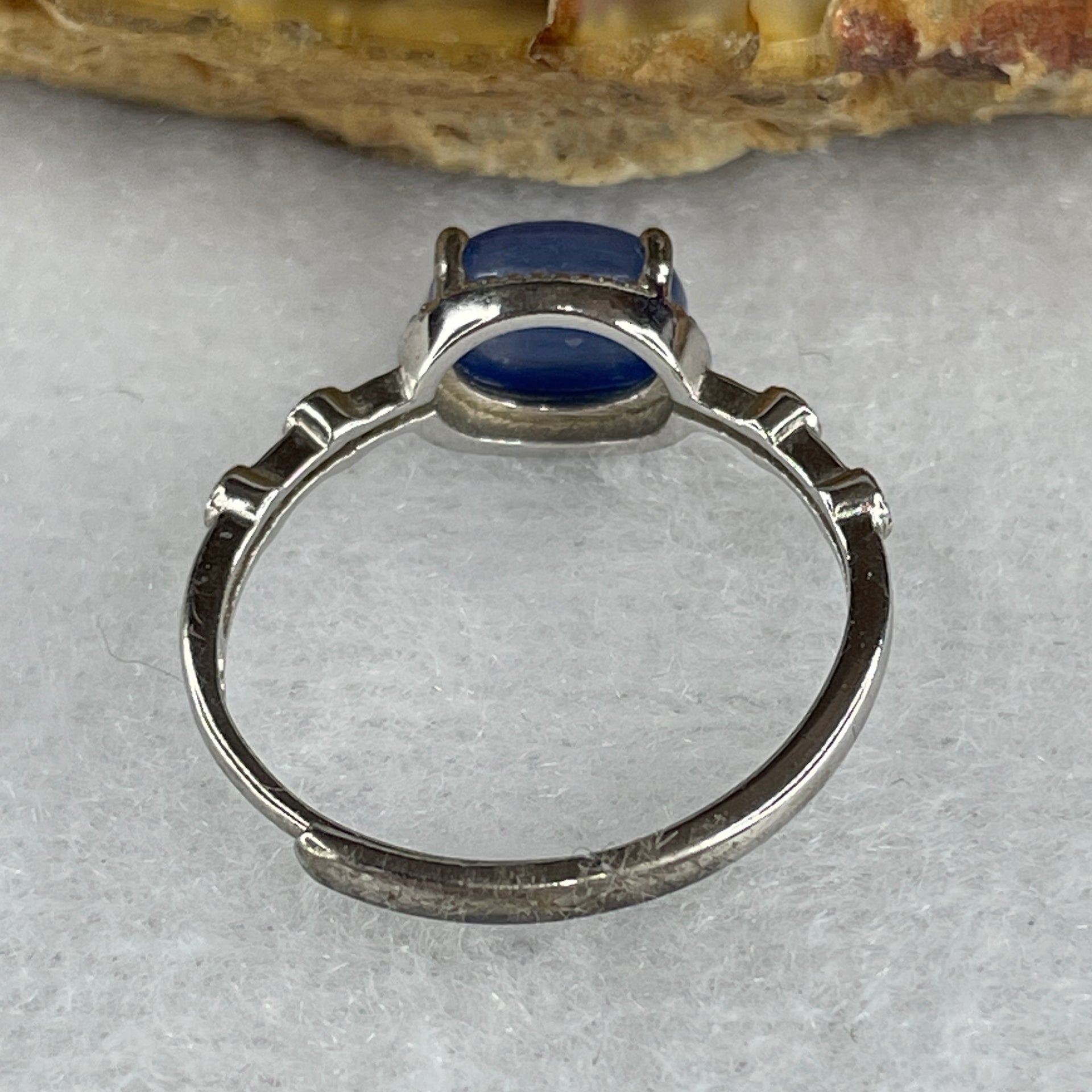 Natural Blue Kyanite Bead in S925 Sliver Adjustable Ring 1.86g 7.9 by 5.9 by 3.5mm - Huangs Jadeite and Jewelry Pte Ltd