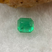 Natural Colombia Vivid Green Emerald (Beryl) Cut-Cornered Square Step cut 0.42ct 4.2 by 4.1 by 3.1mm - Huangs Jadeite and Jewelry Pte Ltd