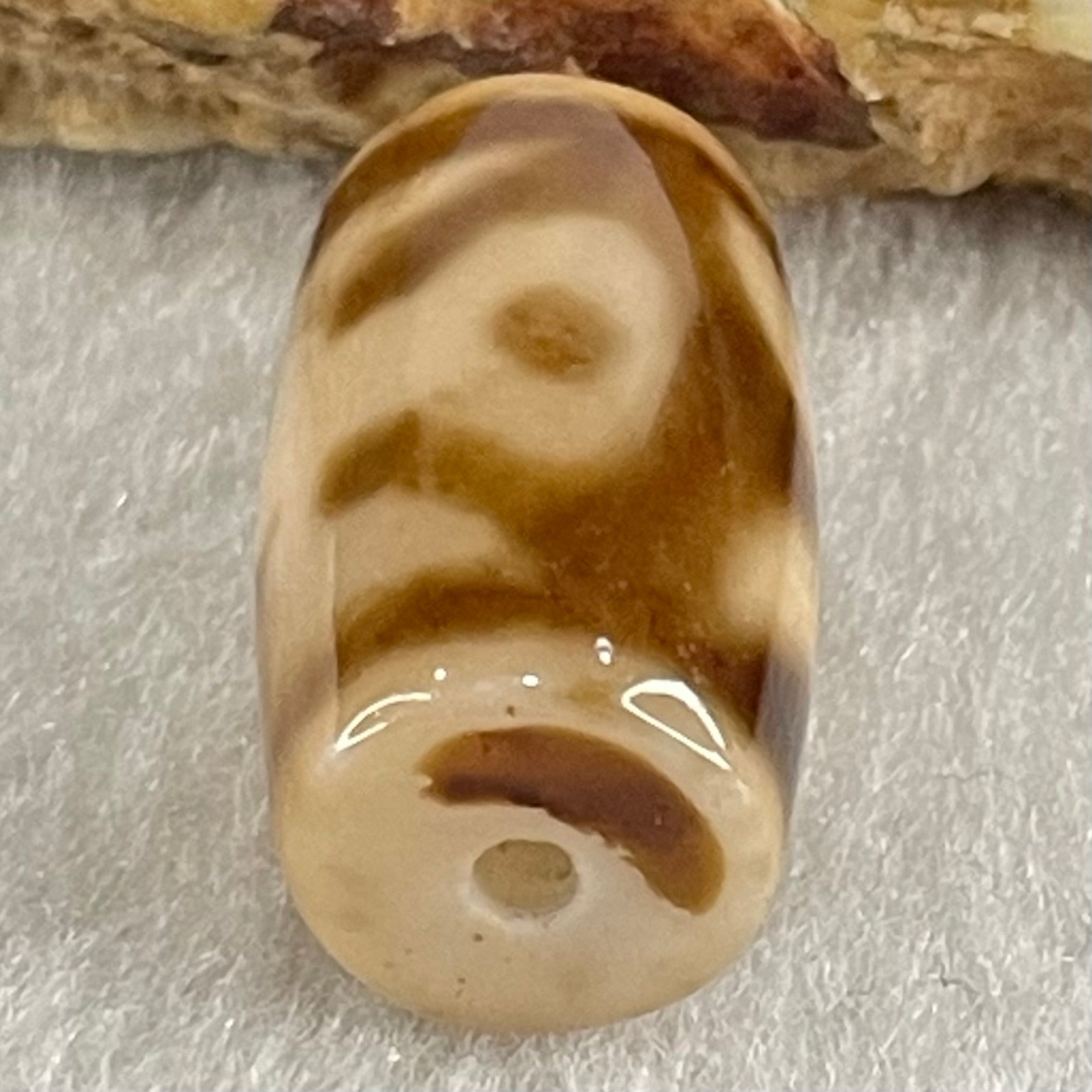 Natural Powerful Tibetan Old Oily Agate Patina Guiren Tairen Human Dzi Bead Totem Amulet Heavenly Master (Tian Zhu) 贵人天诛 4.84g 19.9 by 11.8mm - Huangs Jadeite and Jewelry Pte Ltd