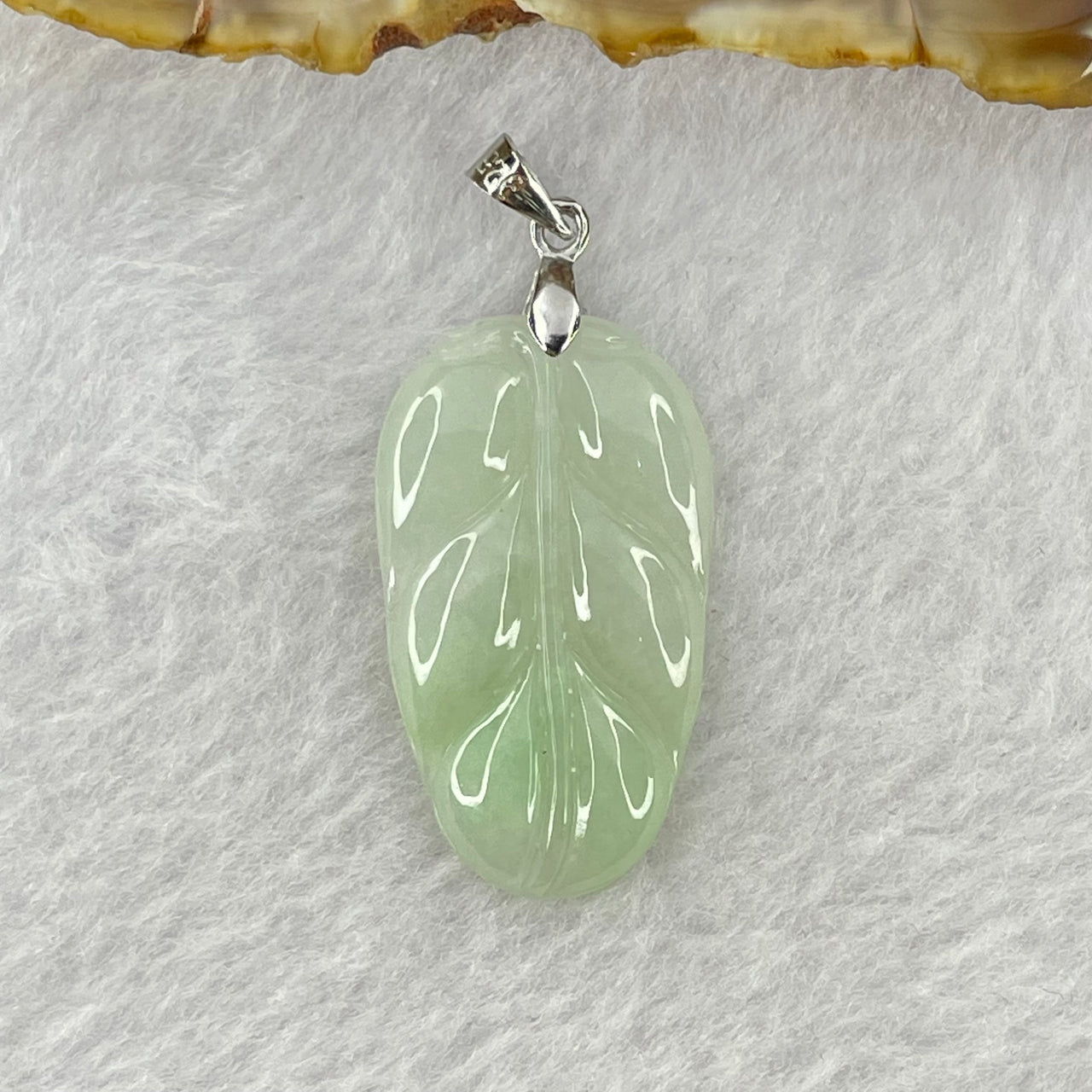 Type A Light Green Jadeite Leaf Pendant with S925 Sliver Clasps 4.31g 30.4 by 17.7 by 4.0mm - Huangs Jadeite and Jewelry Pte Ltd