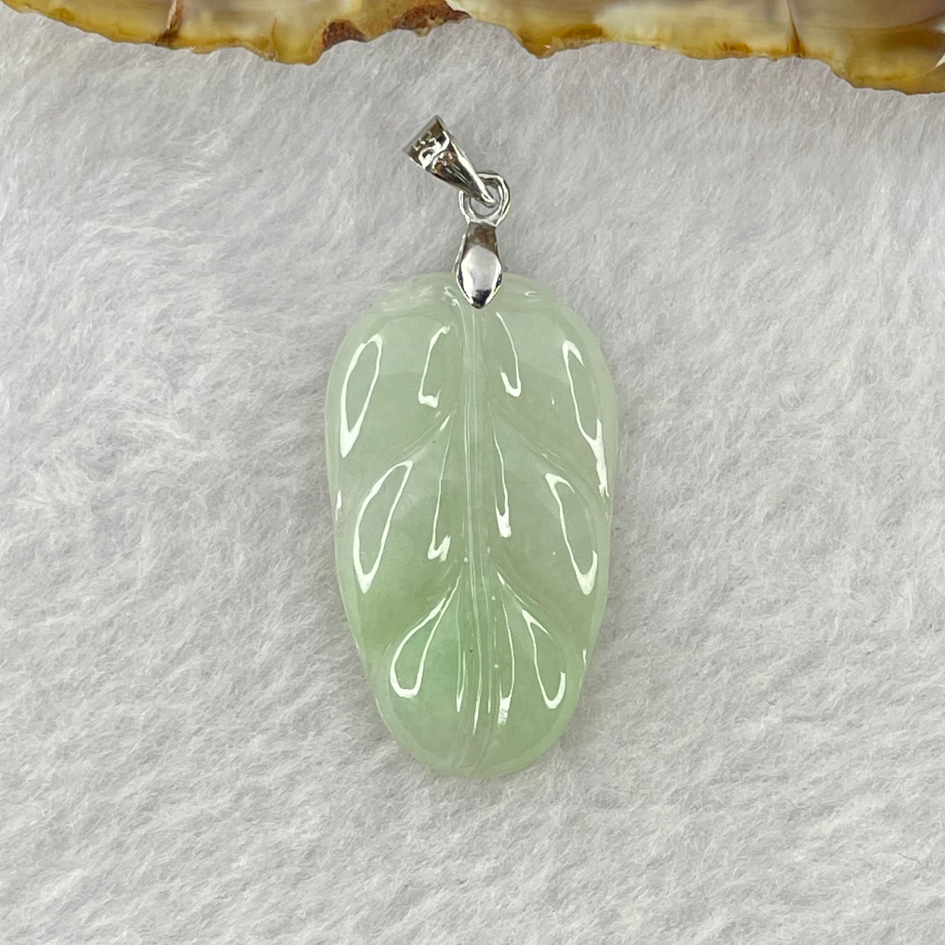 Type A Light Green Jadeite Leaf Pendant with S925 Sliver Clasps 4.31g 30.4 by 17.7 by 4.0mm - Huangs Jadeite and Jewelry Pte Ltd