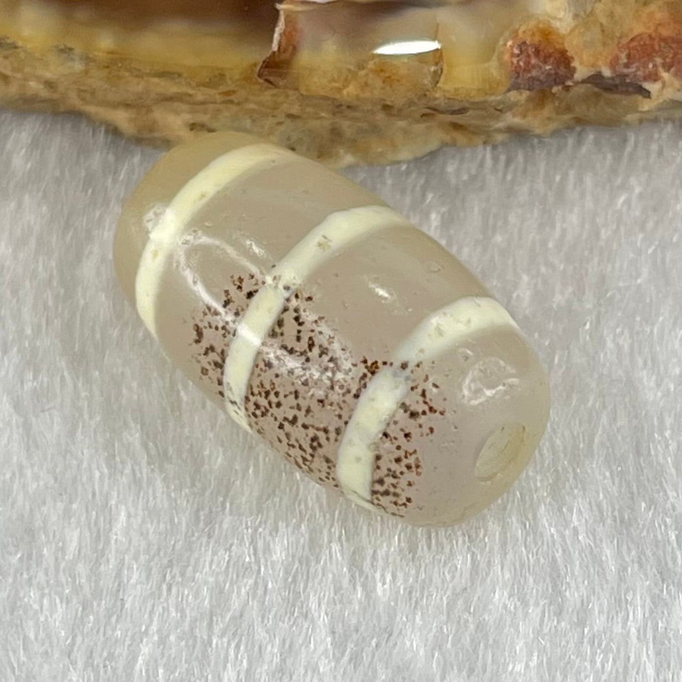 Natural Powerful Tibetan Old Oily Agate 3-Lines Dzi Bead Heavenly Master (Tian Zhu) 三行天诛 3.13g 17.7 by 9.9mm - Huangs Jadeite and Jewelry Pte Ltd